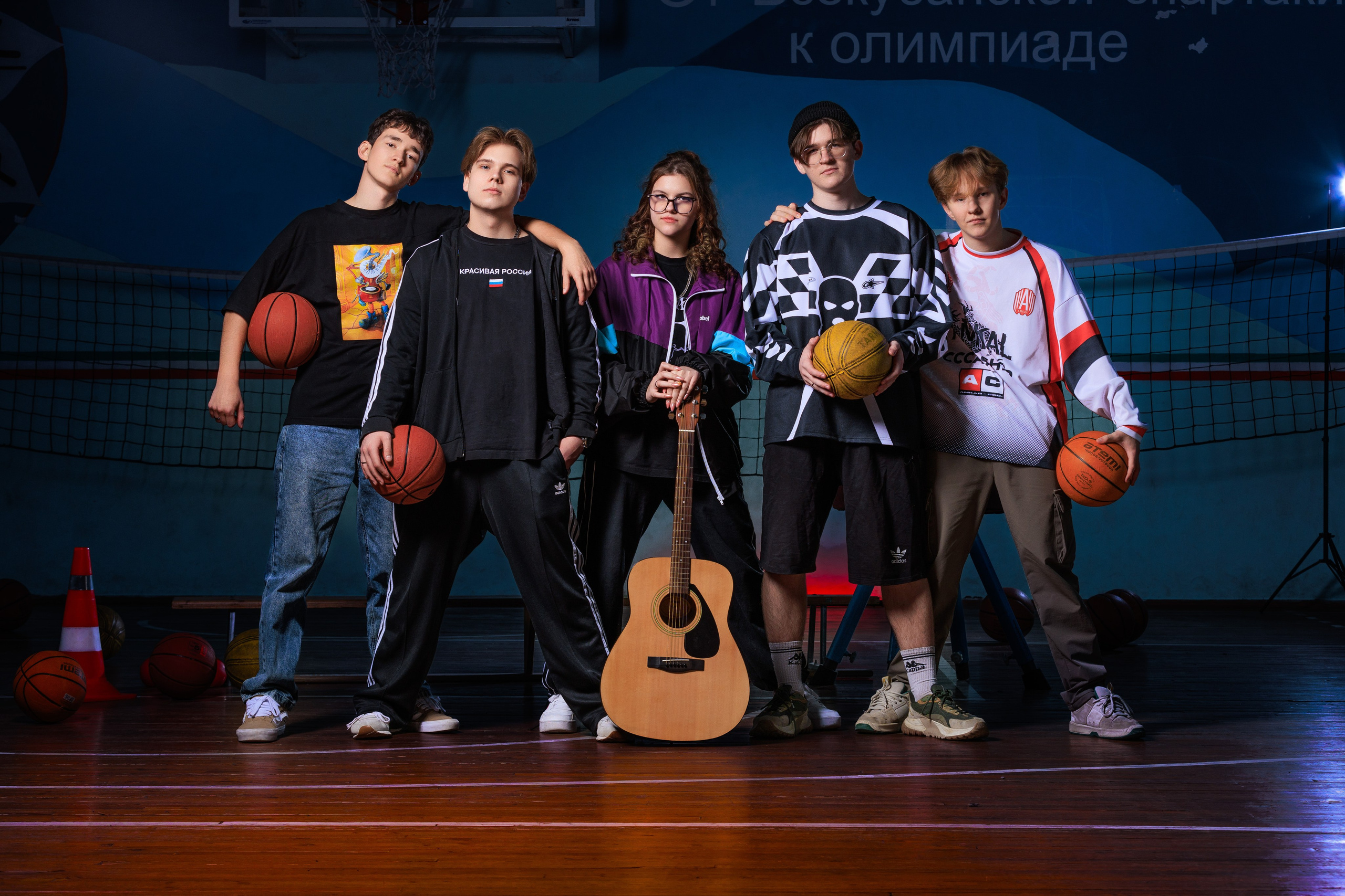 Смотреть фотки в спортзале. Выпускные альбомы Геленджик, Новороссийск, Краснодар, Туапсе