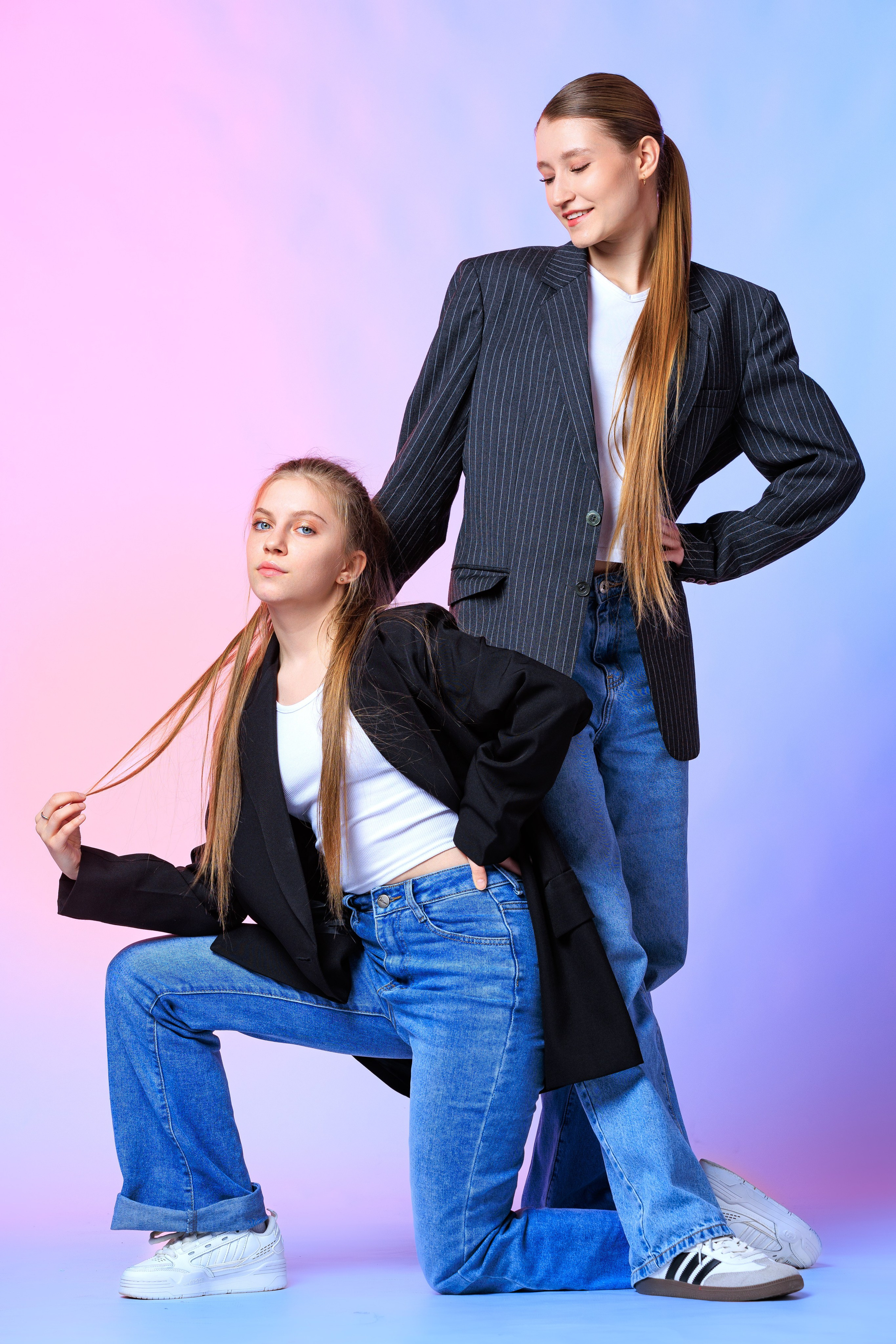 Смотреть фотки в фотостудии. Выпускные альбомы Геленджик, Новороссийск, Краснодар, Туапсе