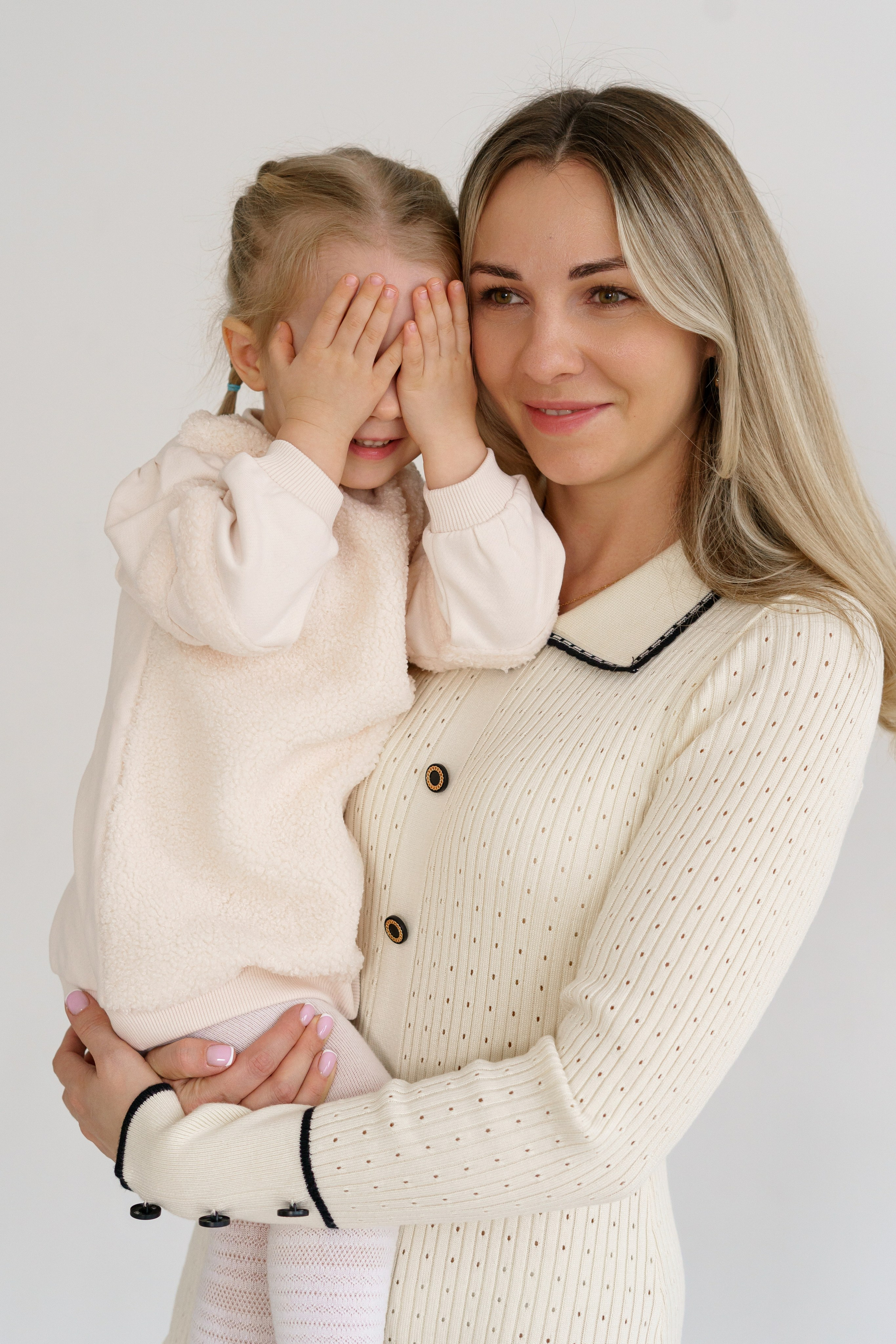 Вика и Алиса. Главная