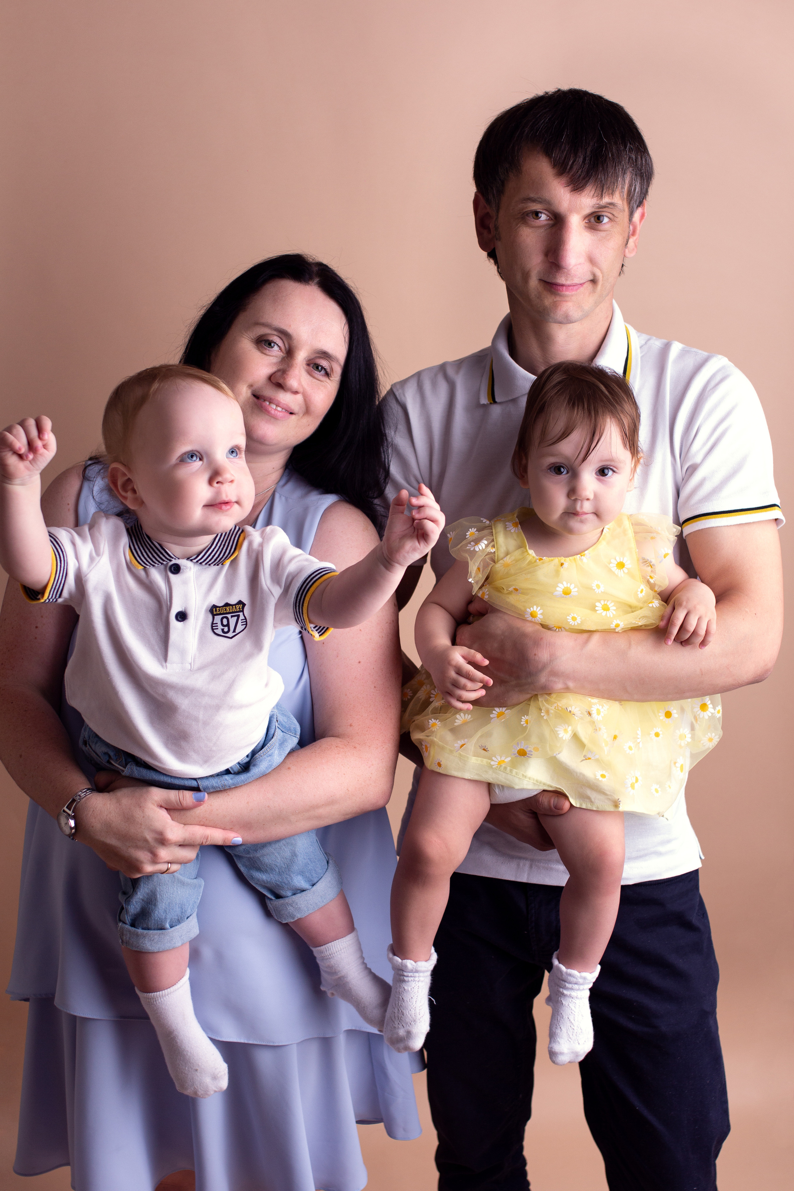 Максим и Алиса. Фотограф новорожденных в Барнауле Русакова Анастасия