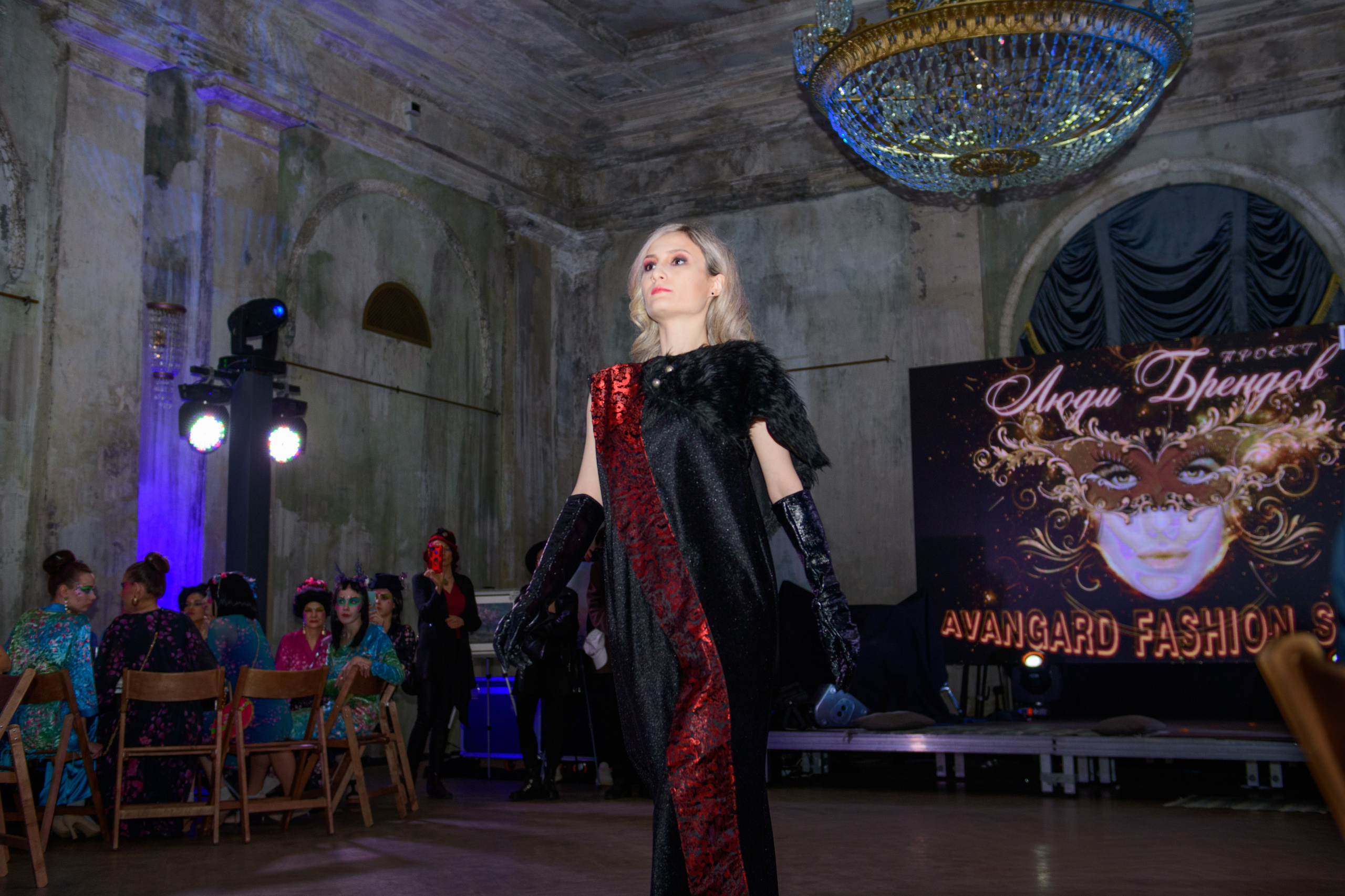 Репортаж модного показа «Люди брендов». Организация и проведение фотосъемок в Санкт-Петербурге. Фотограф Смирягин Илья