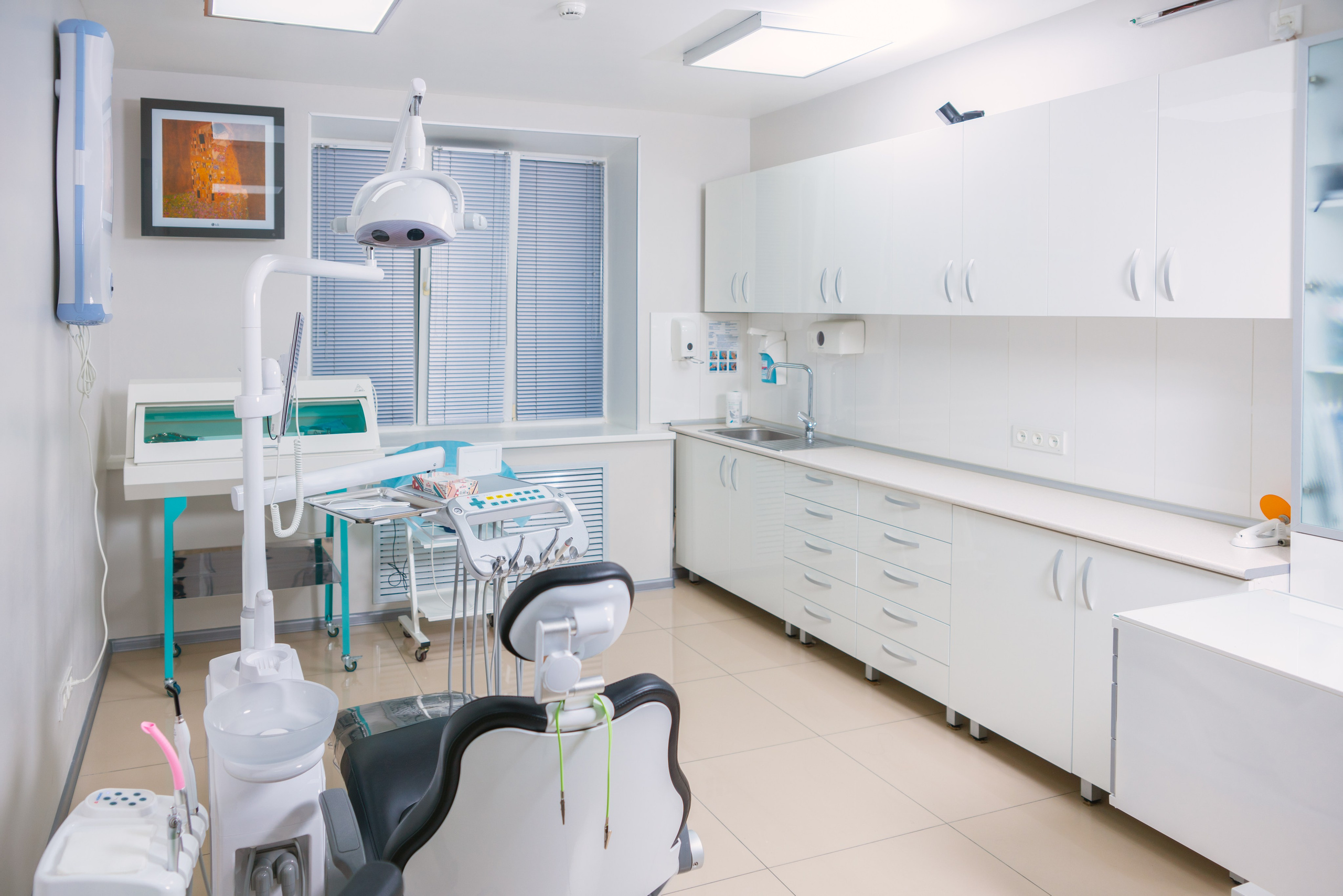 Стоматологическая клиника. Профессиональная съемка в Алматы