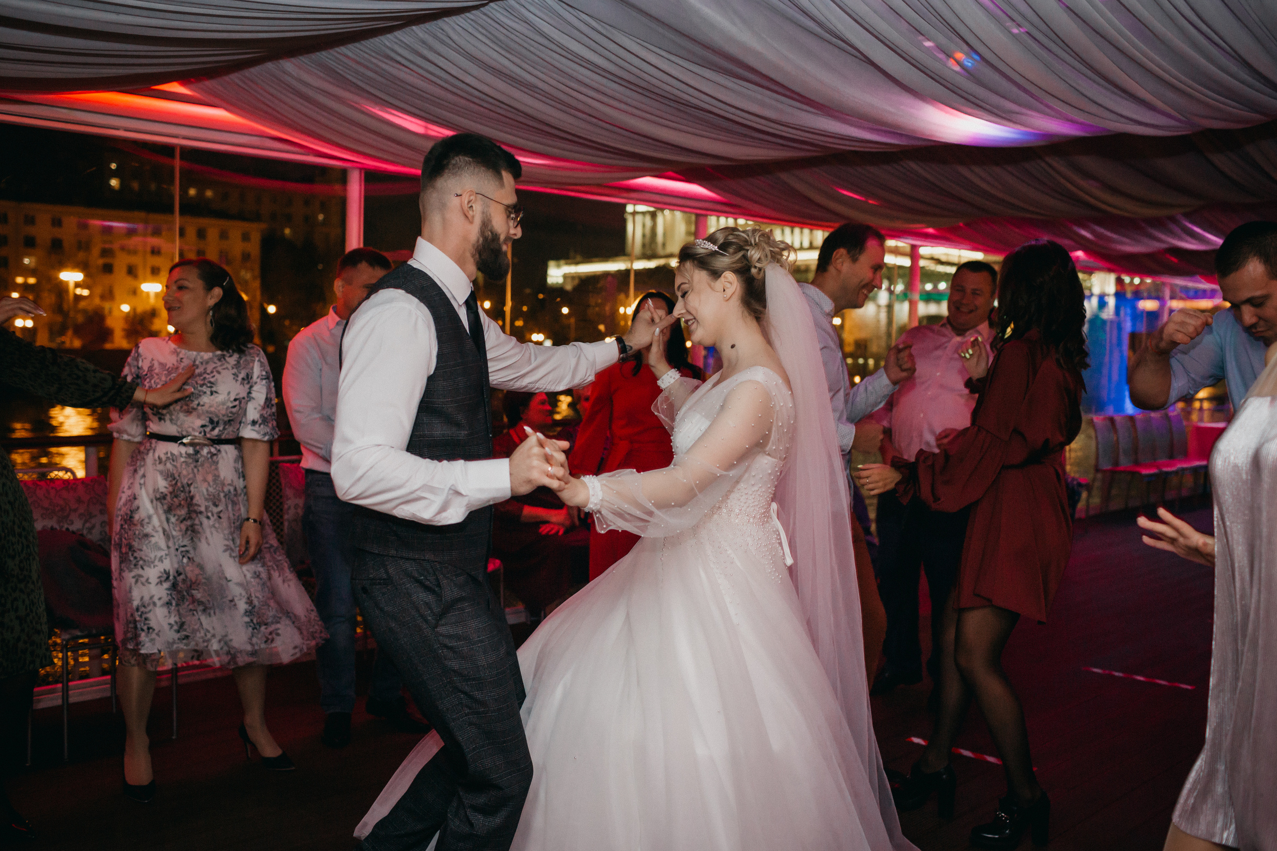 Дима и Кристина. Ведущий на свадьбу в Москве Зубков Алексей