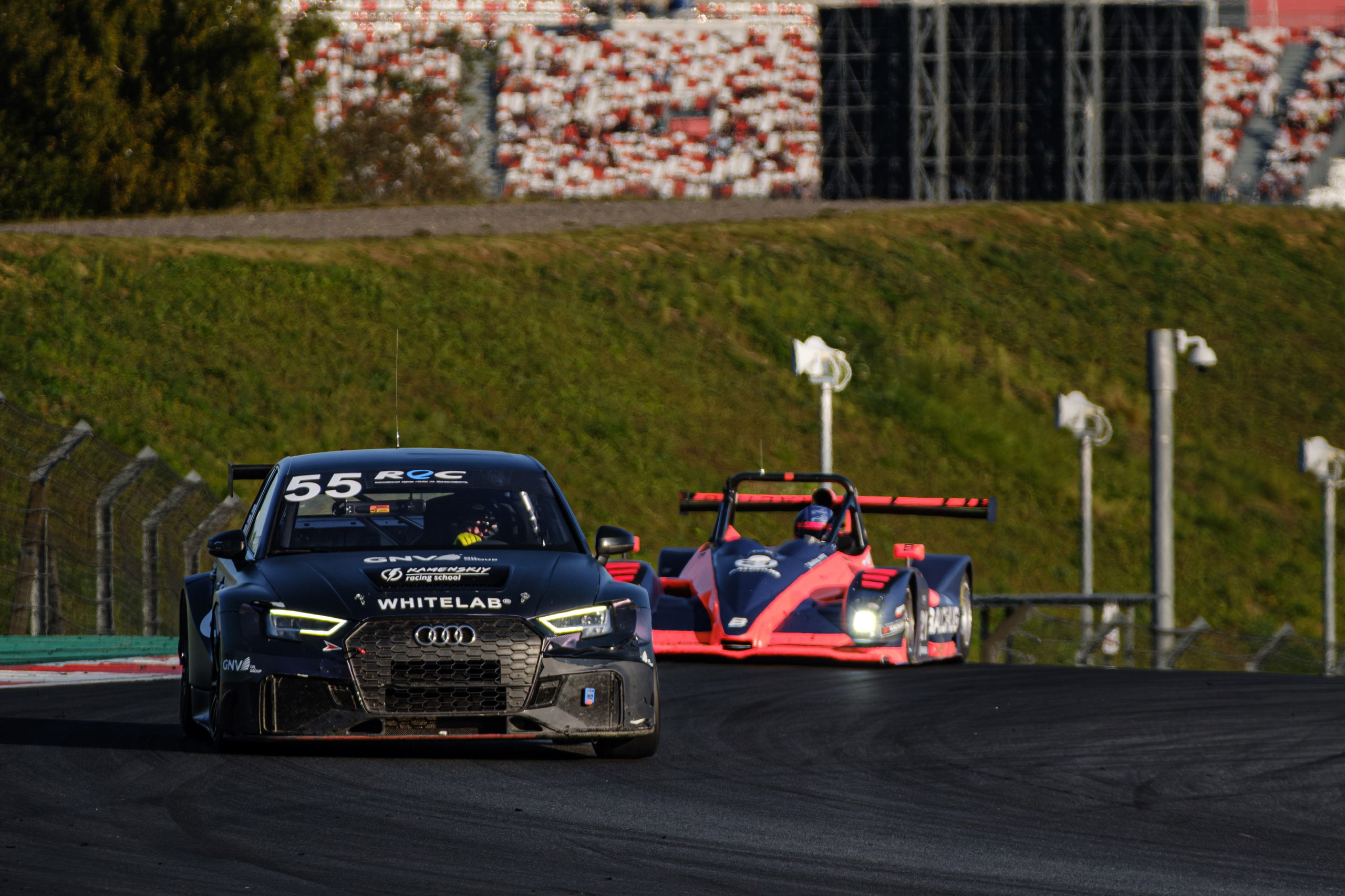 Российская серия гонок на выносливость. Авто и мотоспорт — фотограф Антон Медведев iCoguar