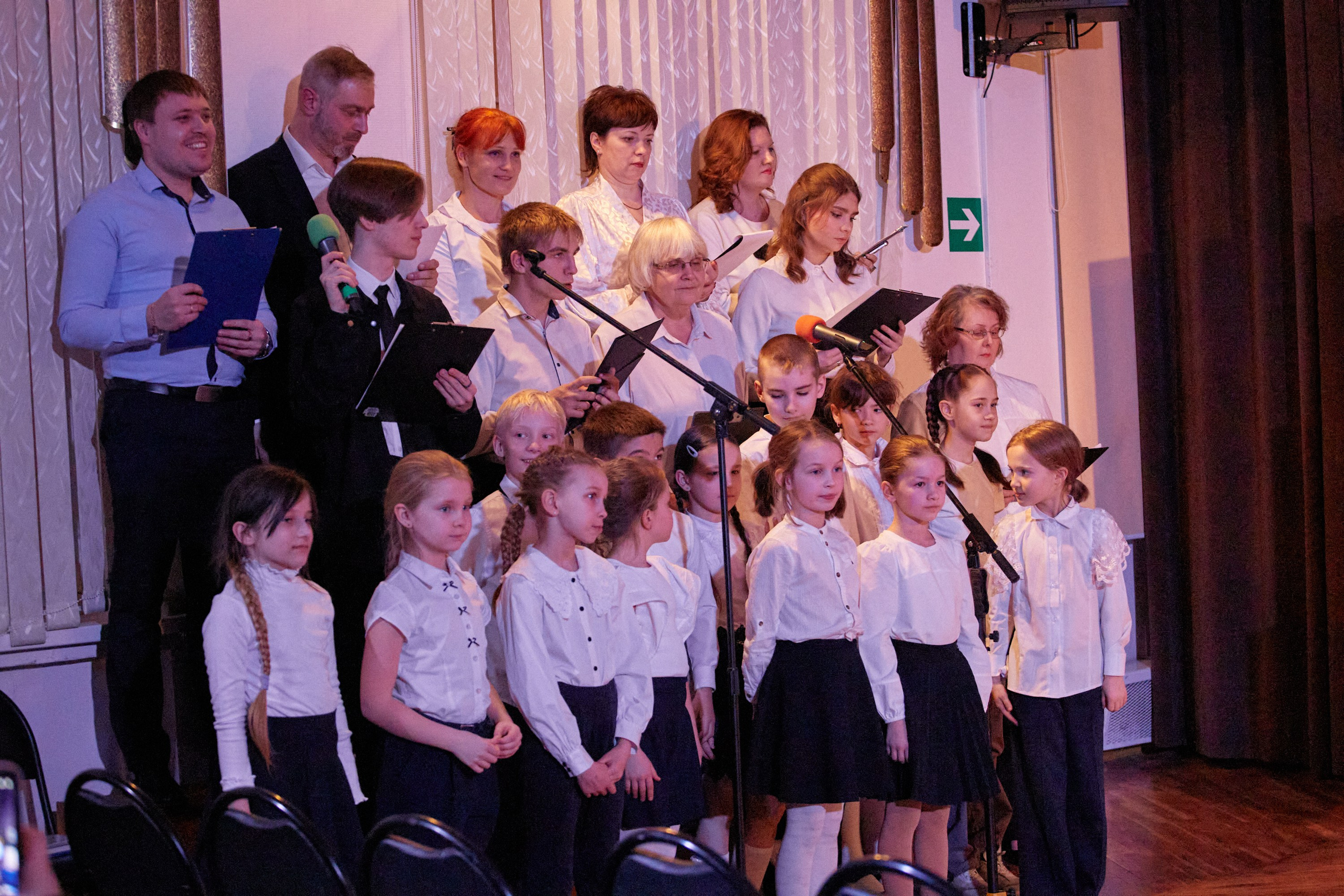 Школьный концерт. Предметный и контентный фотограф в Москве Курочкина Оксана