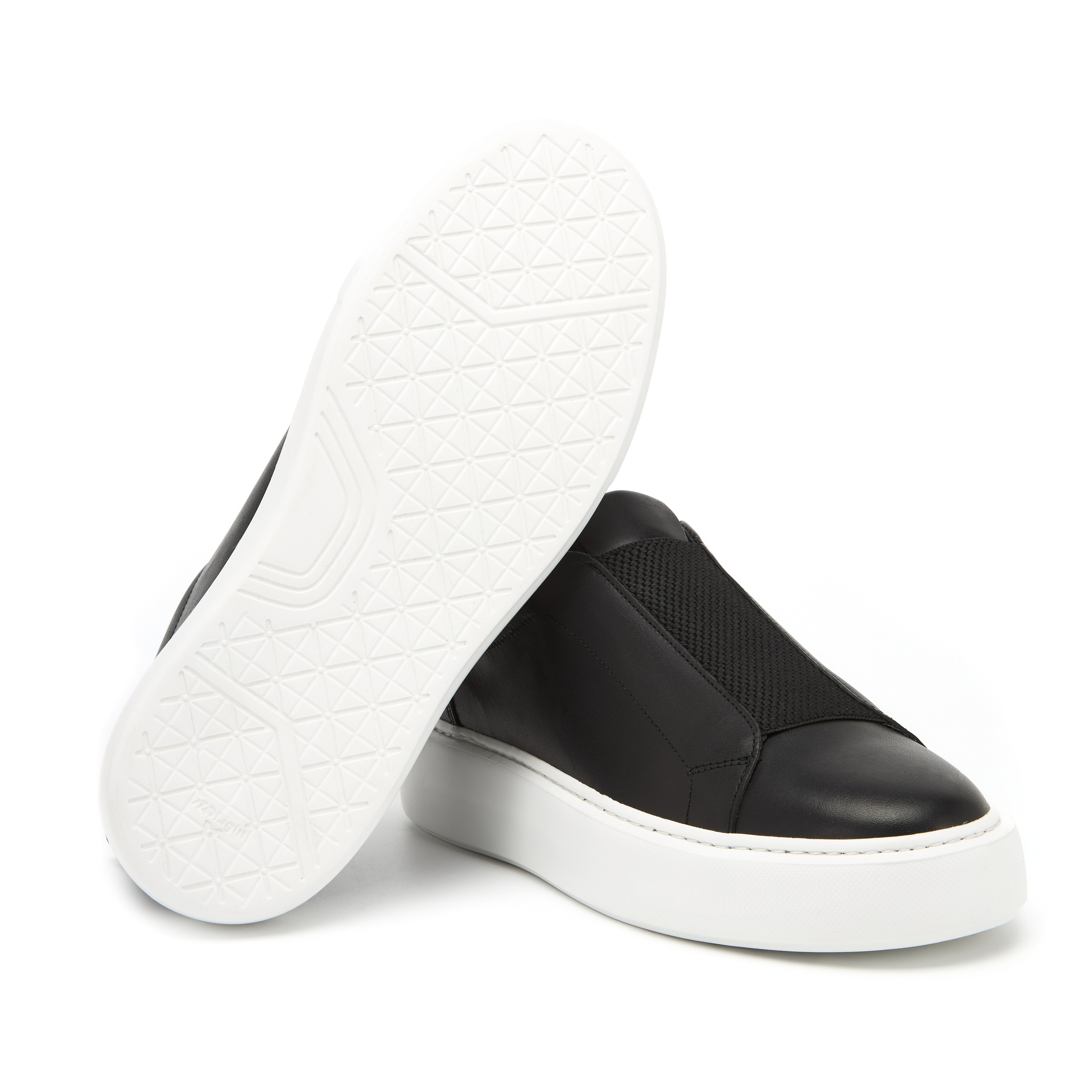 Обувь. Предметная фотосъемка в Алматы. Предметный фотограф для маркетплейстов Артур Ахмадиев