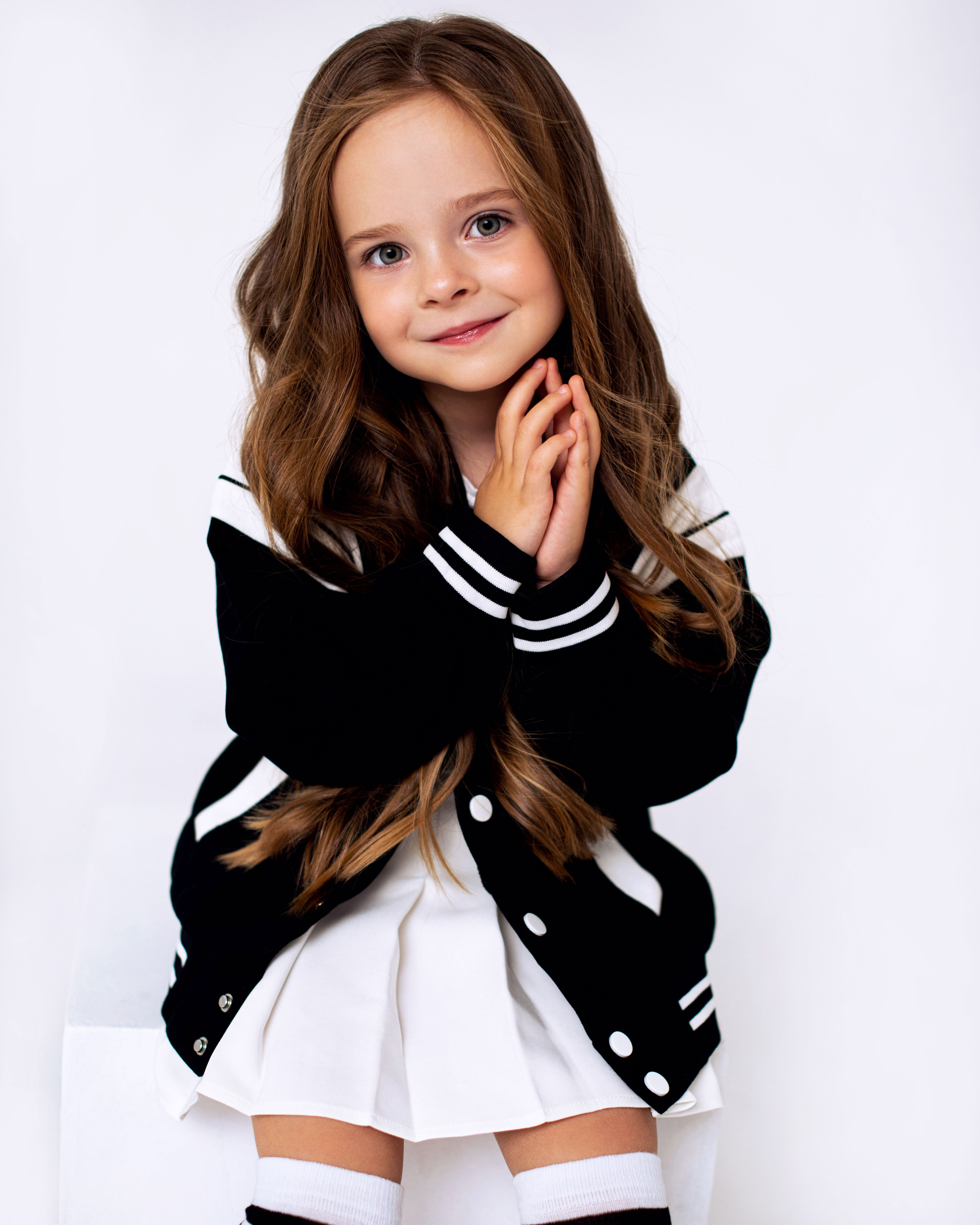 Злата, 7 лет. KED Production — продакшн из СПб. Создаём фото, видео и контент, который помогает брендам и селлерам продавать больше