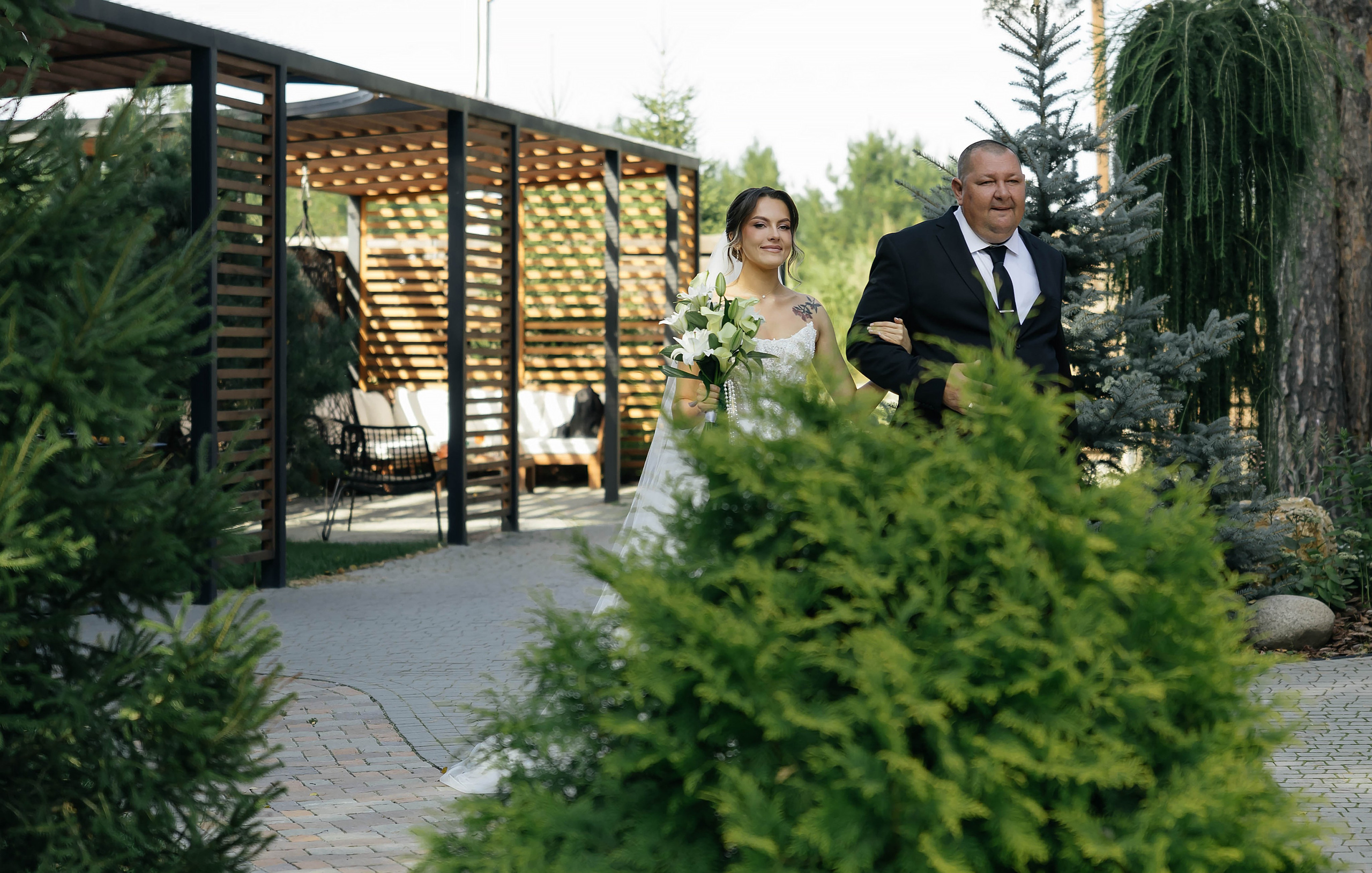 Свадебная история. Лесной Виладж. Свадебный и семейный фотограф Рассказова Виктория