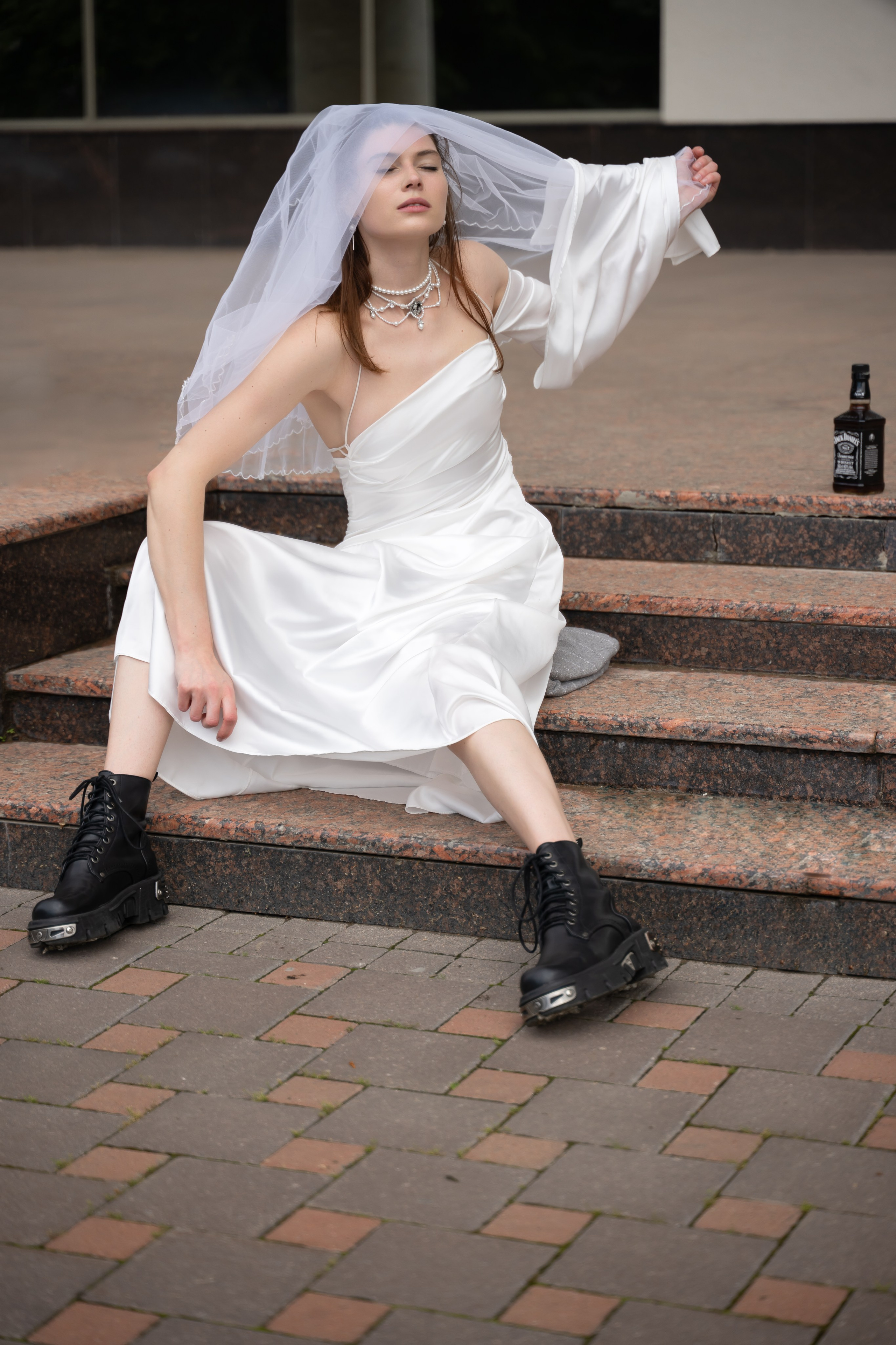 СБЕЖАВШАЯ НЕВЕСТА (история в каждом кадре). Главная