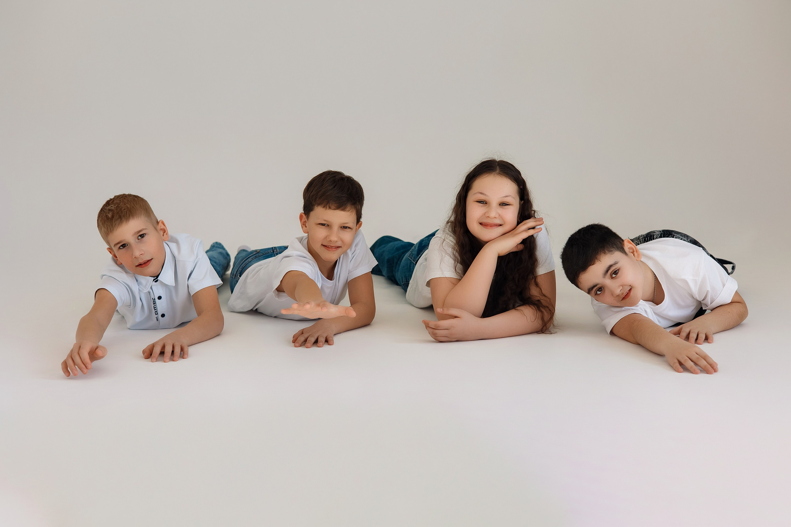 4 класс съемка в фотостудии. Фотограф Любовь Корниенко, Примоский край