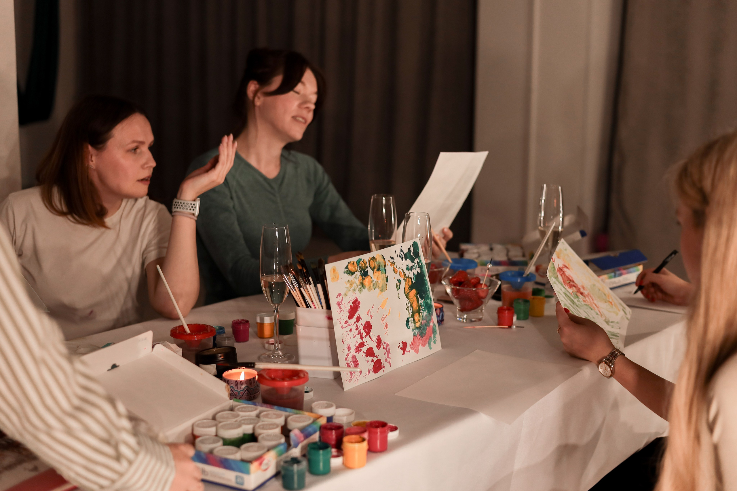 Арт-терапия + аэройога. Фотограф Надршина Лилия