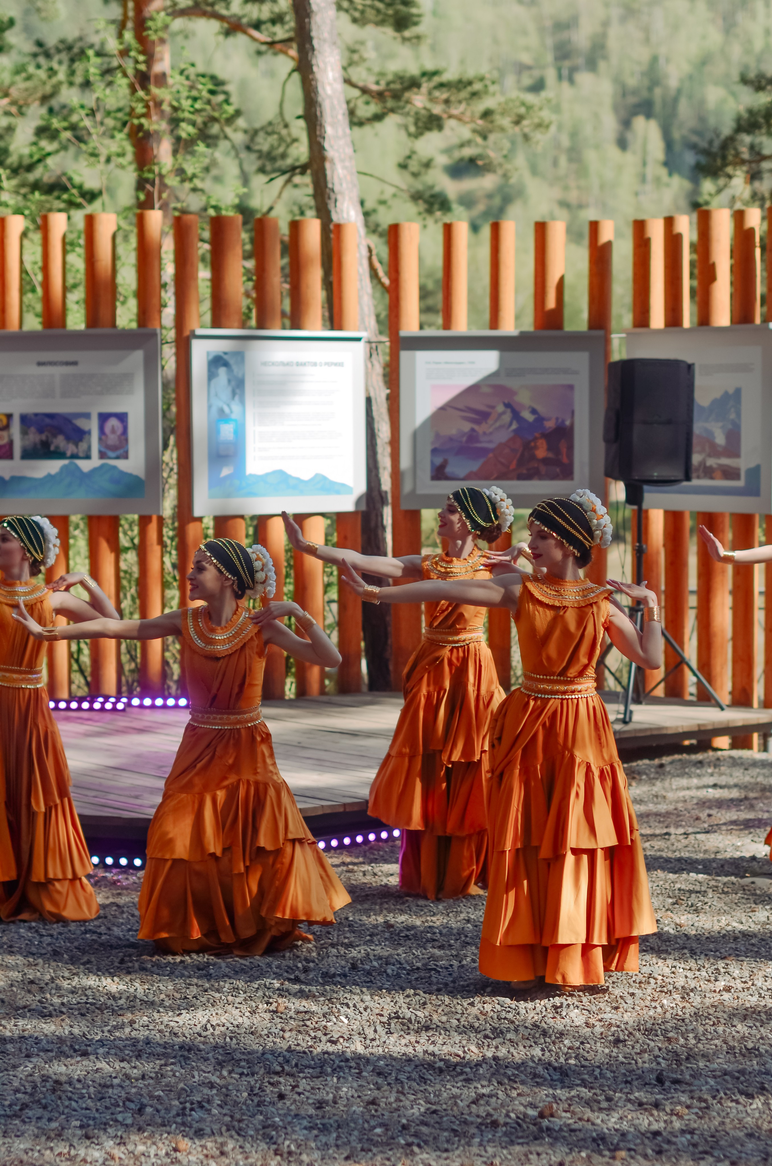 Фестиваль «Цветение Маральника на Алтае 2025». Фоторепортаж. Денисова Аля — фотограф для парных съемок и индивидуальных историй в Барнауле