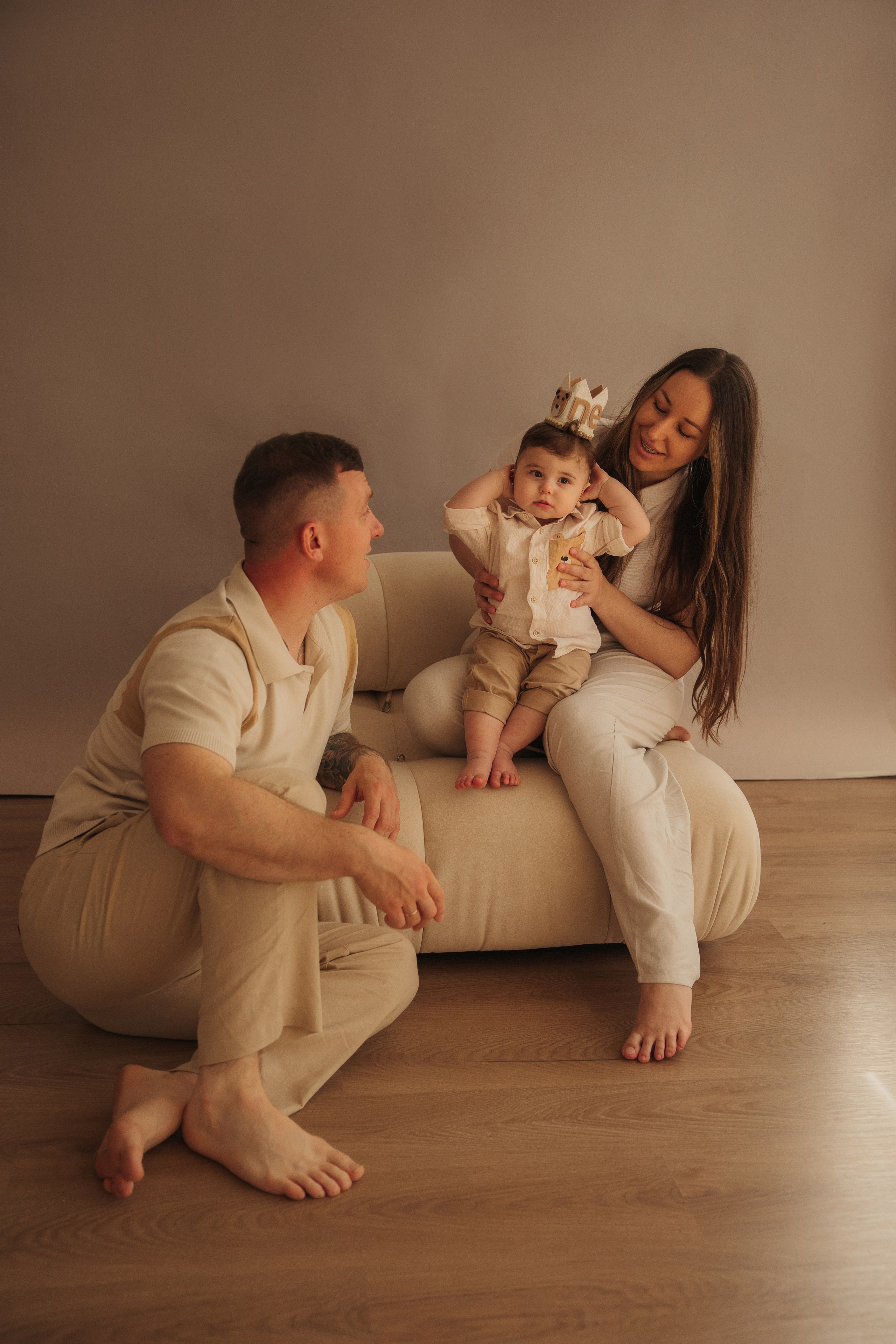 В студии. Главная