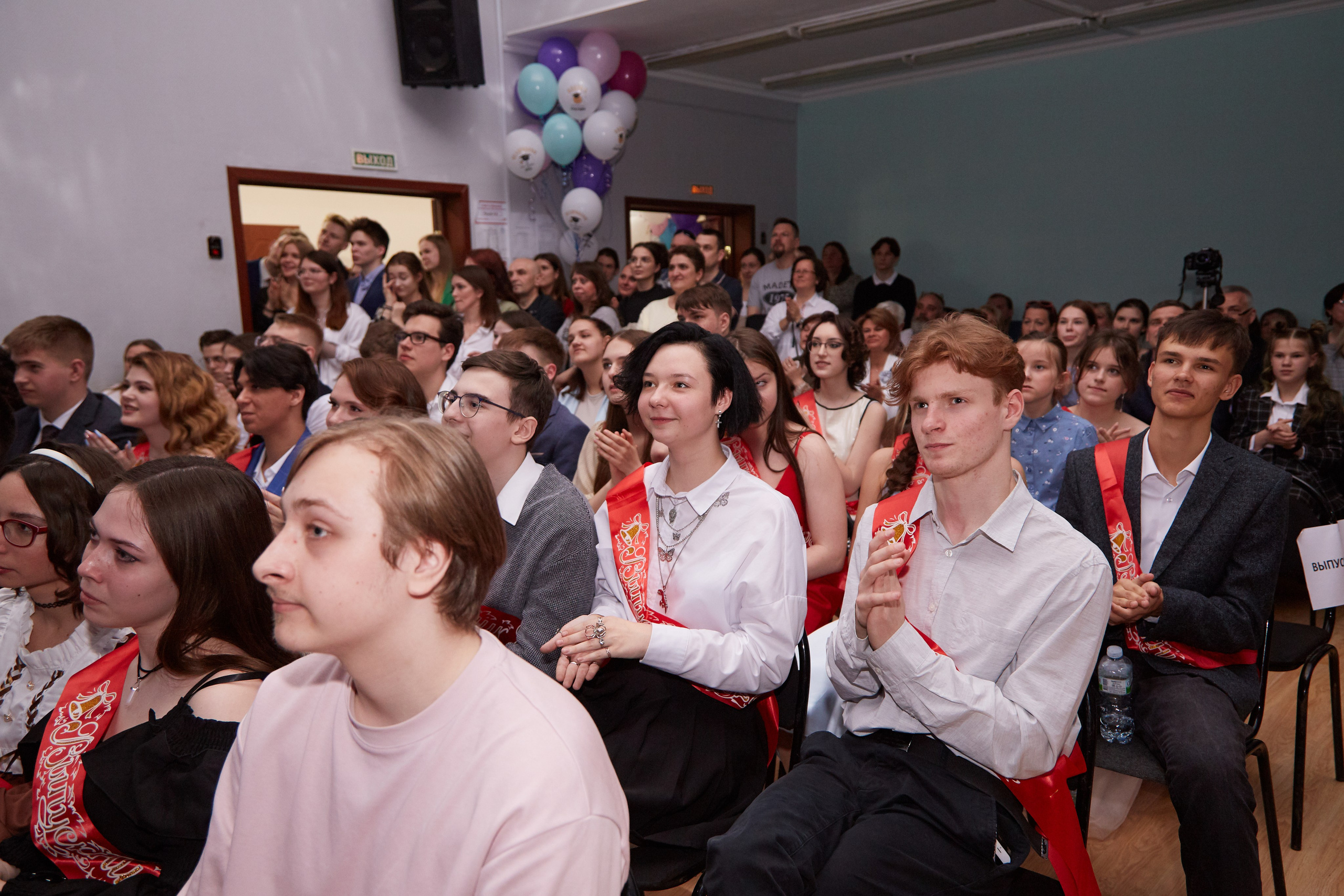 Последний звонок. Фотограф Савченко Люба. Москва