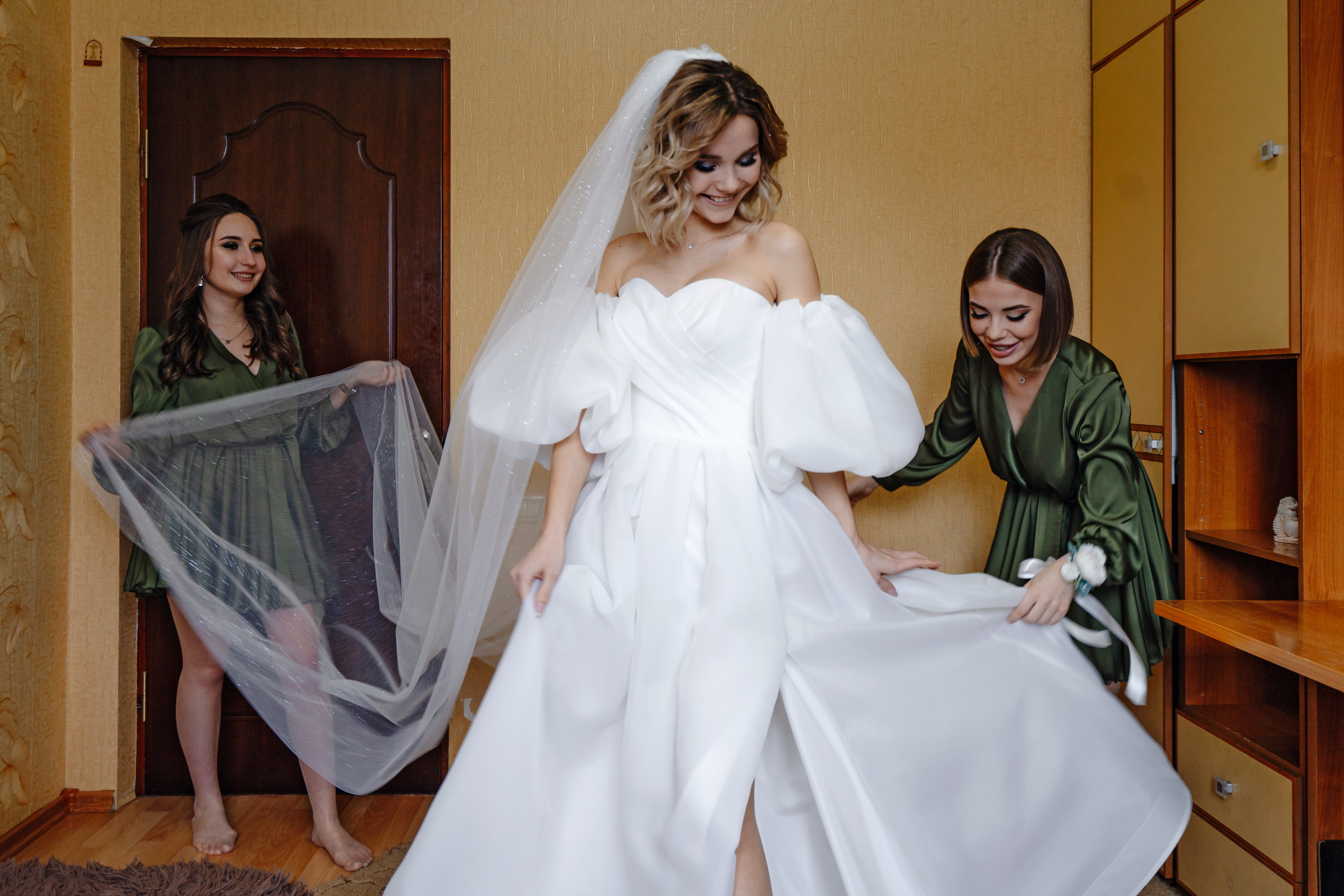 сборы невесты, подруги