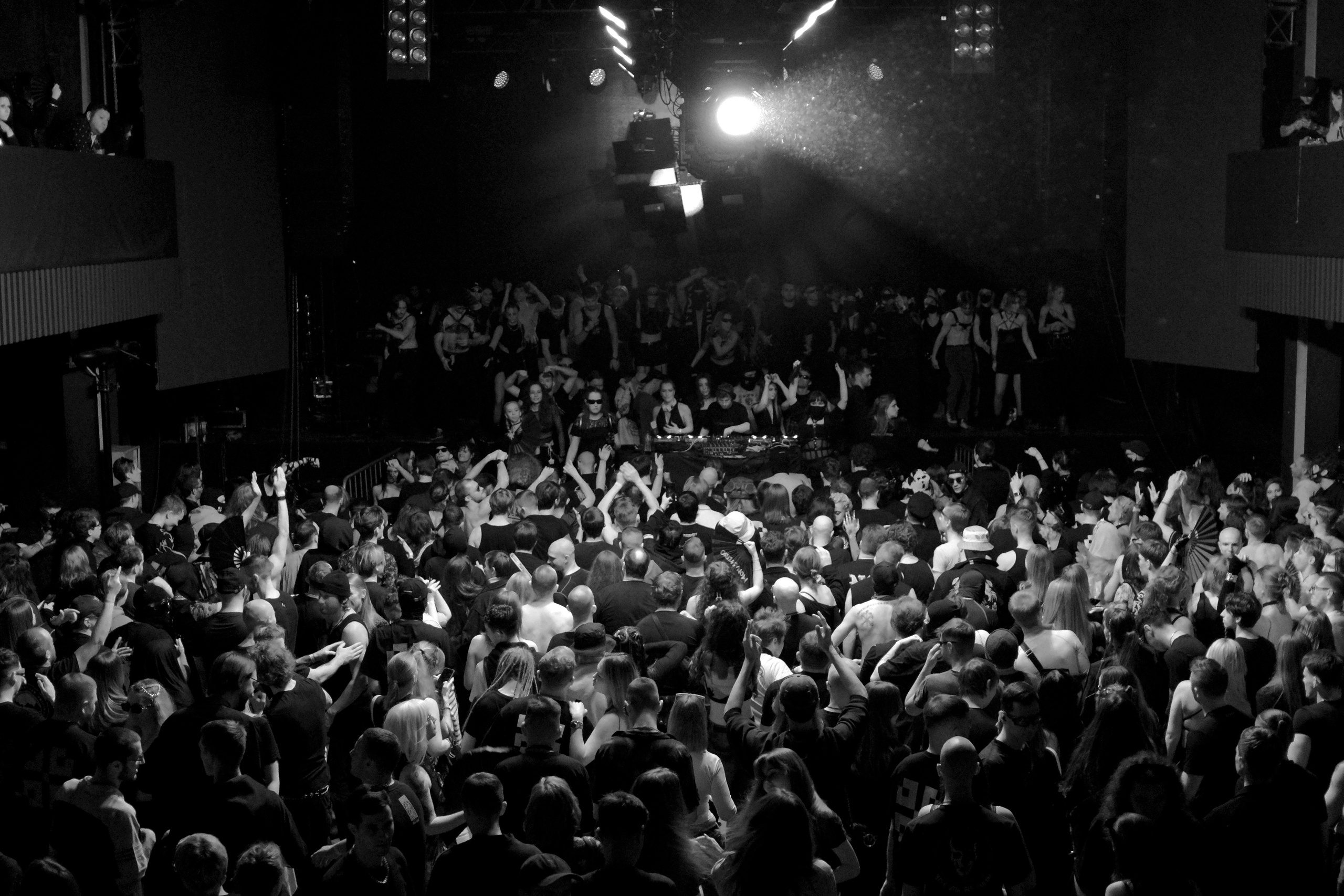 MONASTERIO. САНКТ-ПЕТЕРБУРГ. 8/11/2025. Репортажный фотограф в Санкт-Петербурге Даниил Могута
