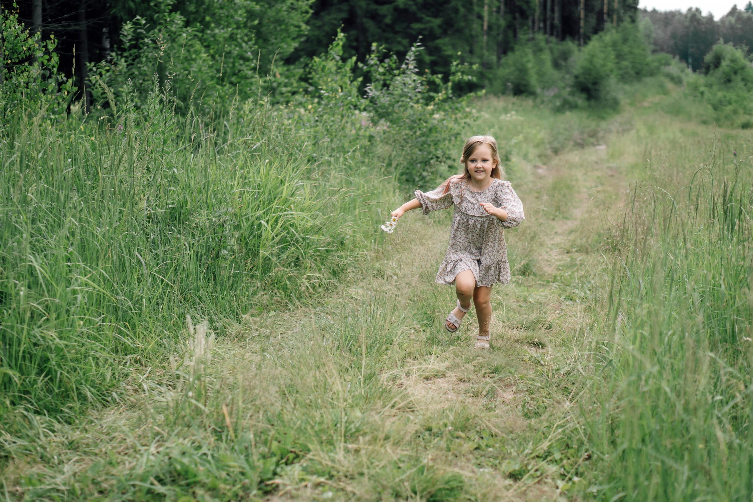 Семейная фотоссесия на природе. Свадебный фотограф в Дмитрове