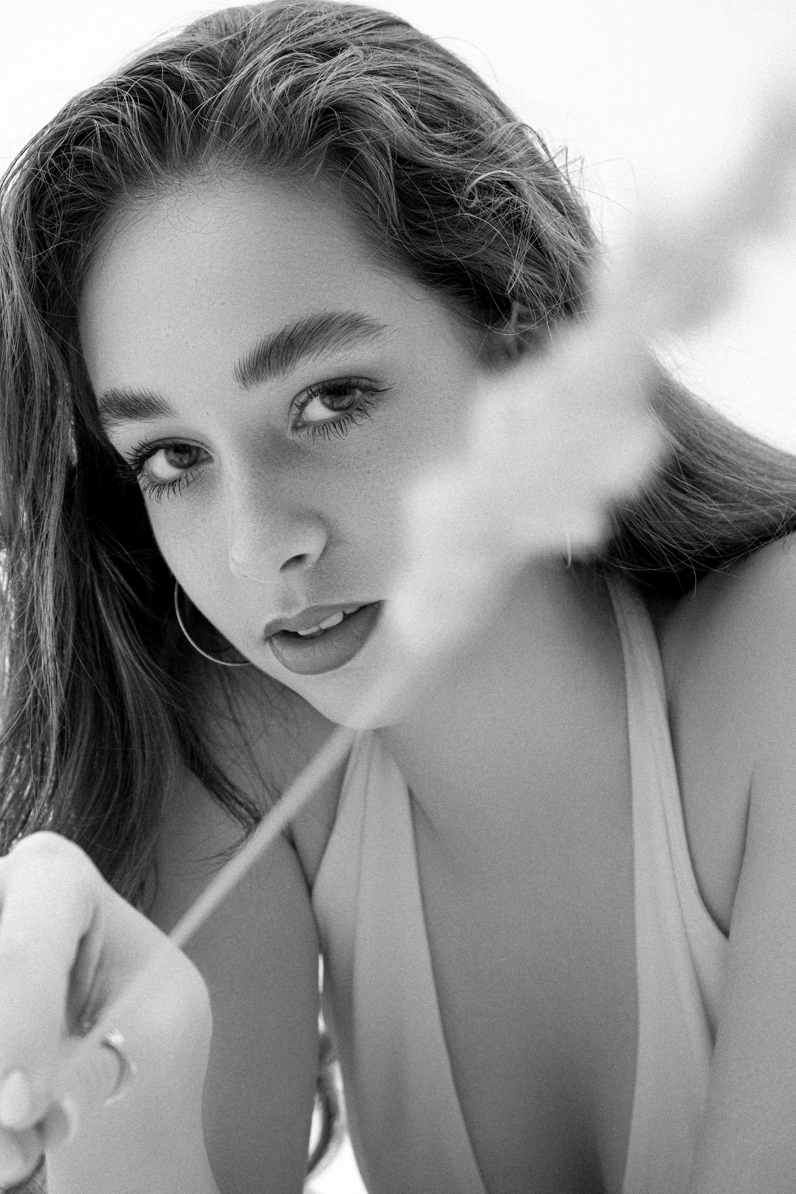 Портреты. Портреты и репортажные съемки с душой: ваш уникальный момент в объективе Руфата, профессионального фотографа Алматы