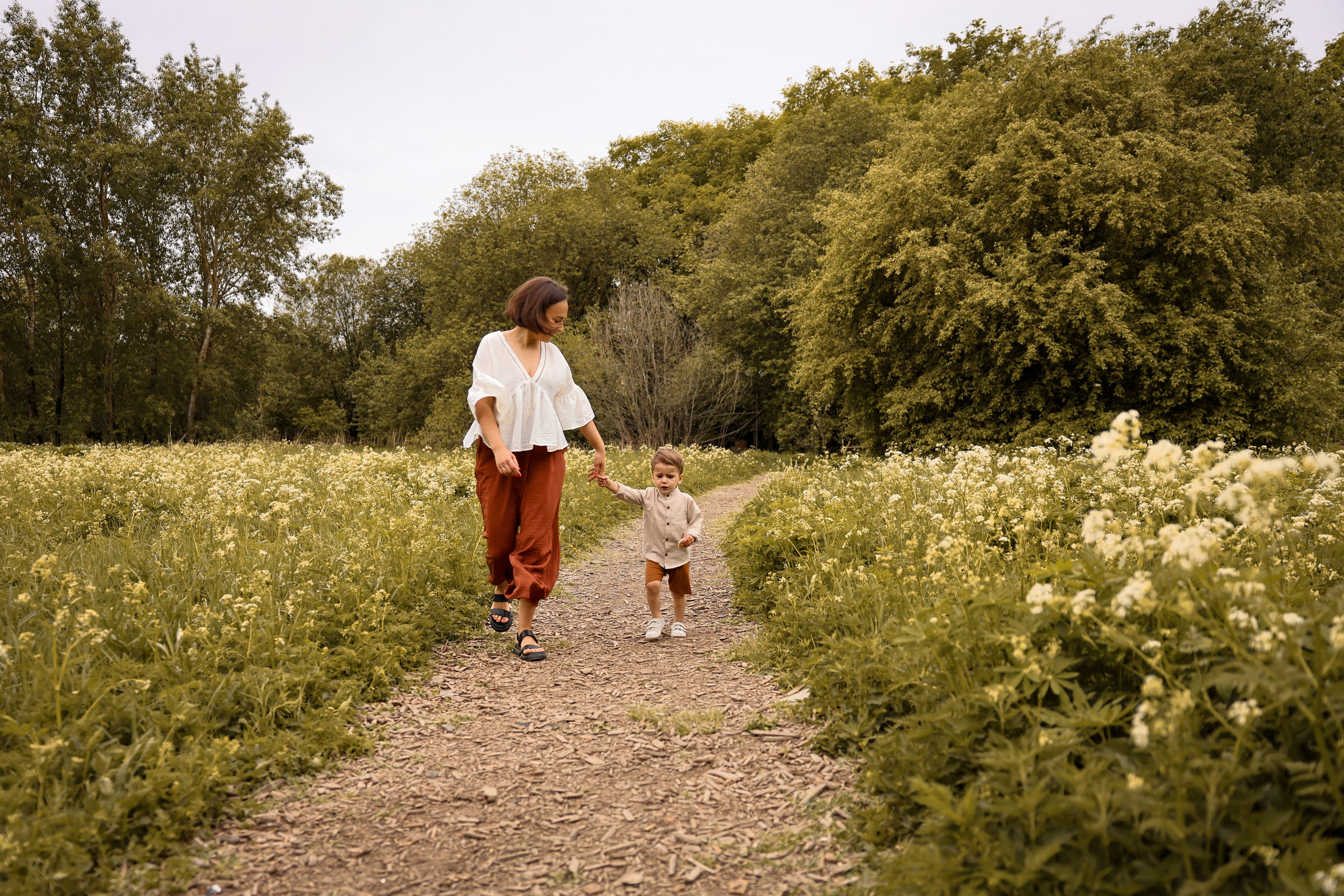 Прогулка в парке. Катя и Платон. Ваш семейный newborn и lifestyle фотограф в СПБ Наталья Журавлева