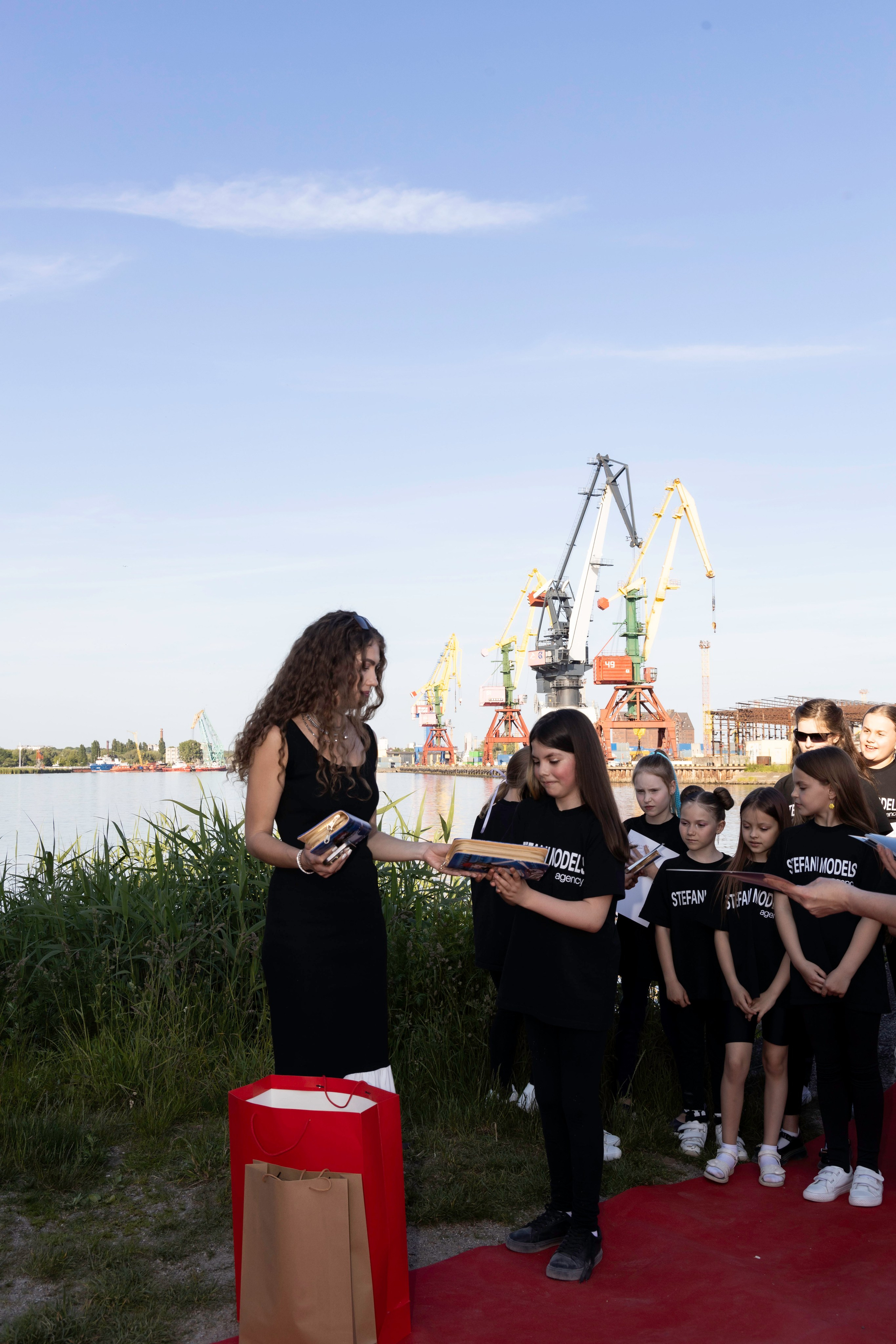 Открытие «FISUN | MIRAM Brand». Olya Posnimay