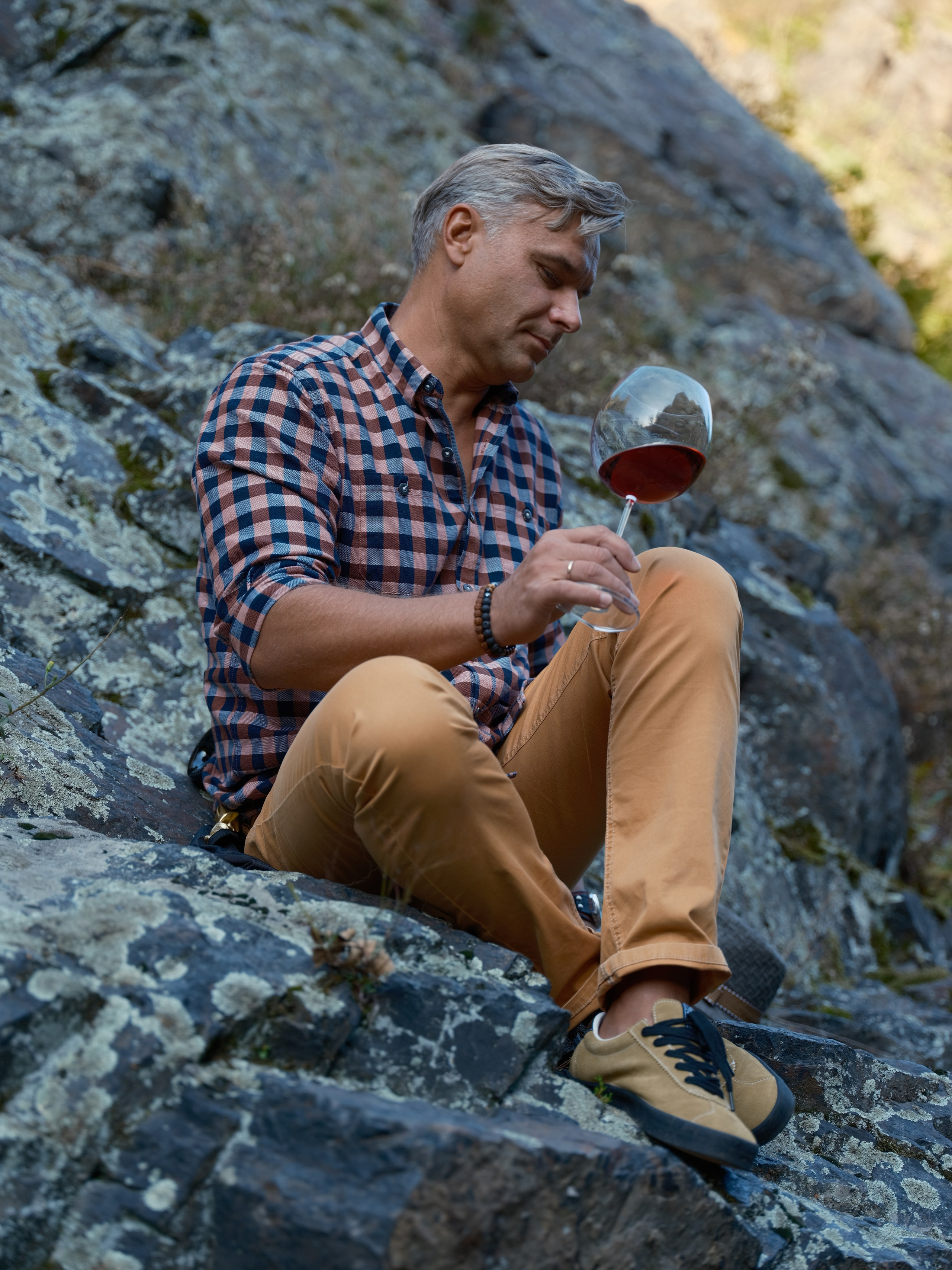 Вадим и вино. Фотограф в Москве и Праге: индивидуальные портреты, парные фотосессии