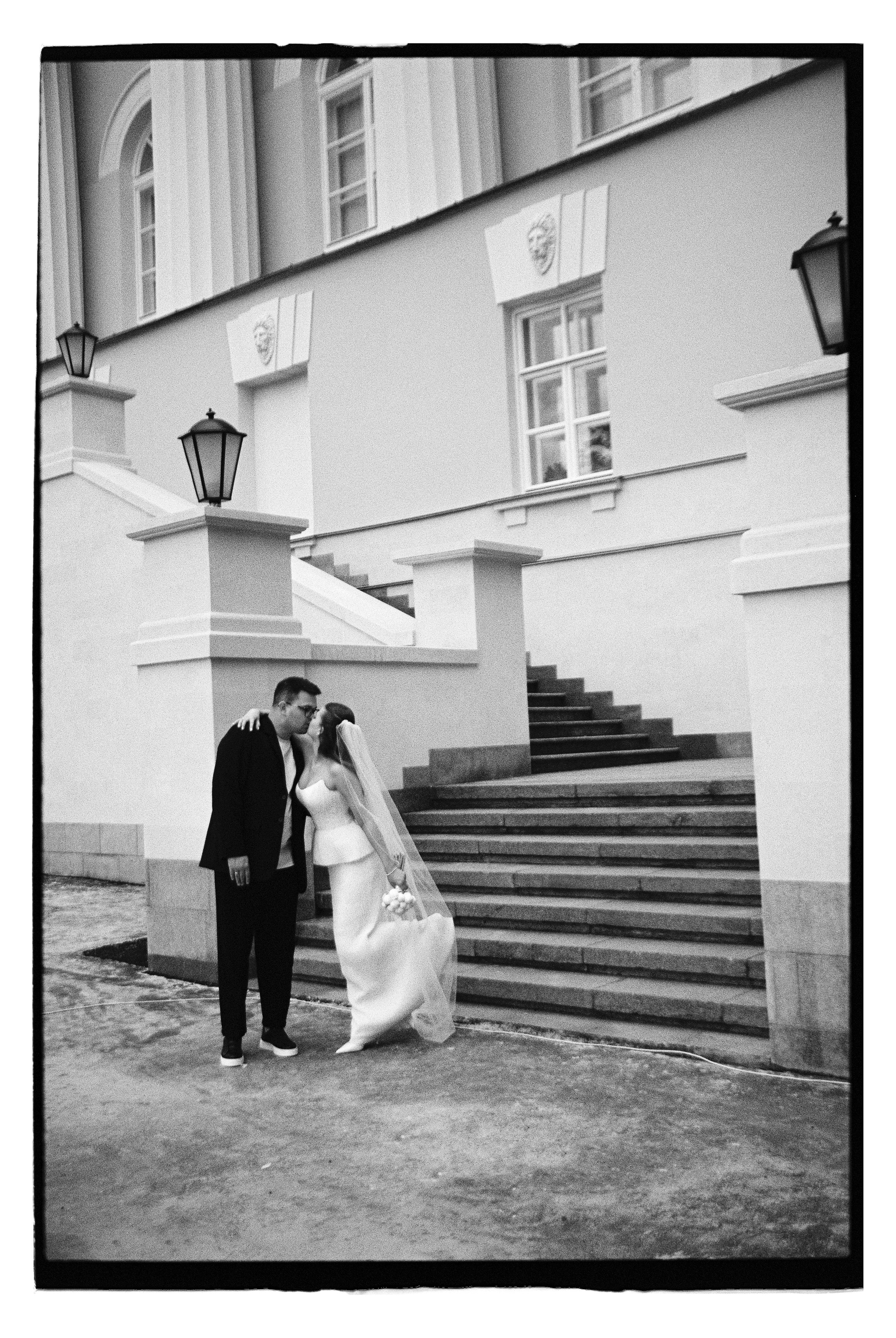 National. Сентиментальная свадебная фотография