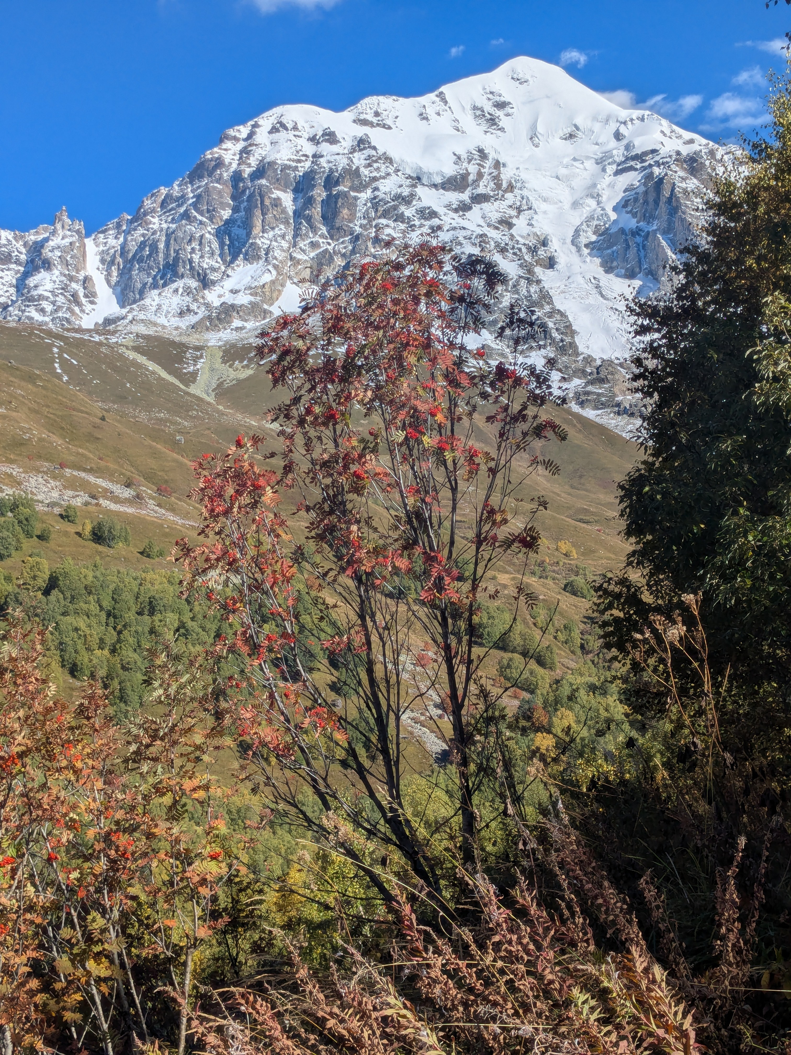 Adishi — Chkhunderi Pass — Khaldechala River Valley. Улицы Мира