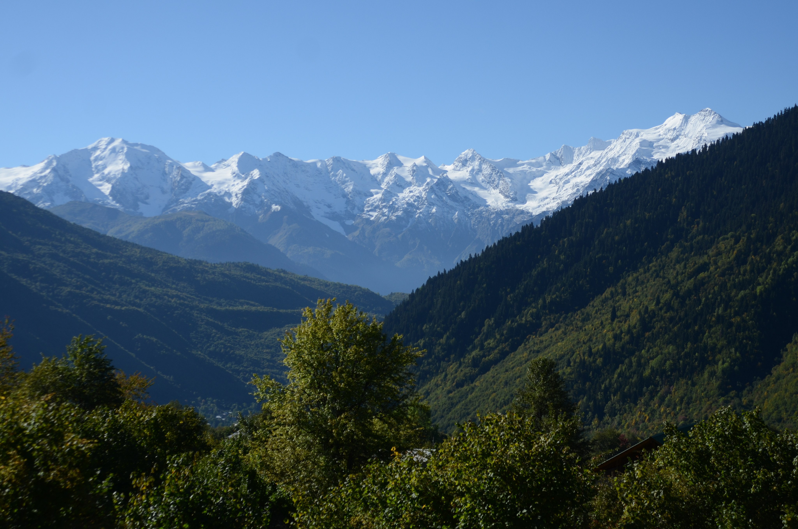 Mazeri — Zuruldi ridge — Tsvirmi. Улицы Мира