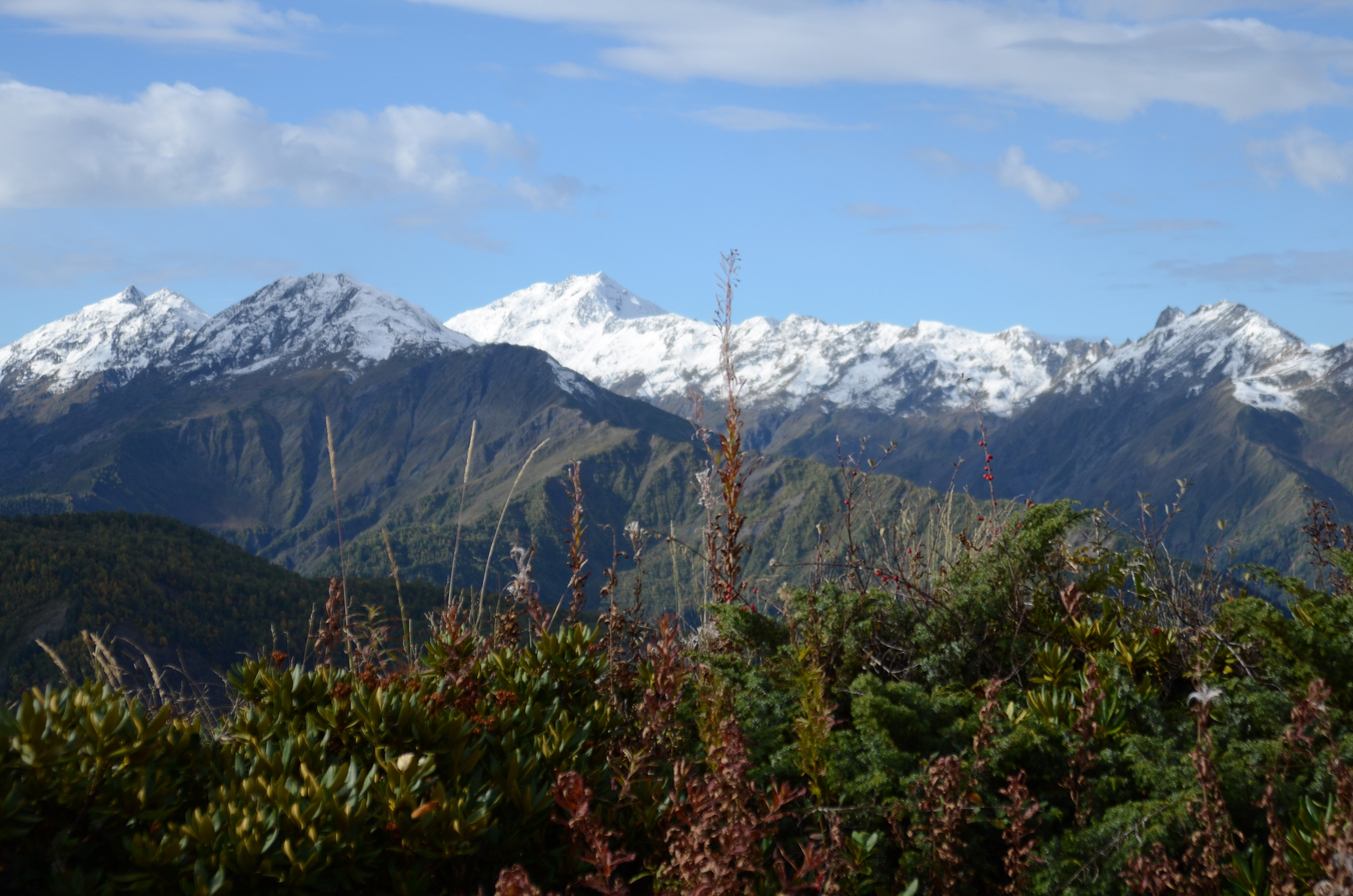Tsvirmi — Adishi. Улицы Мира