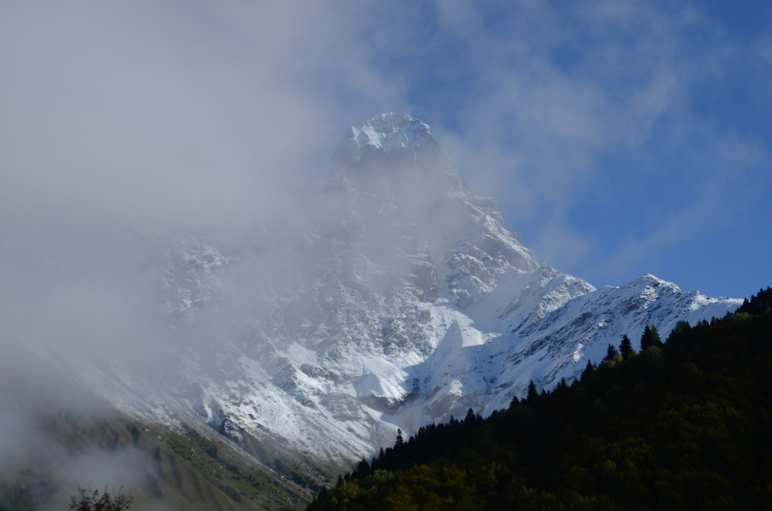 Mazeri — Zuruldi ridge — Tsvirmi. Улицы Мира