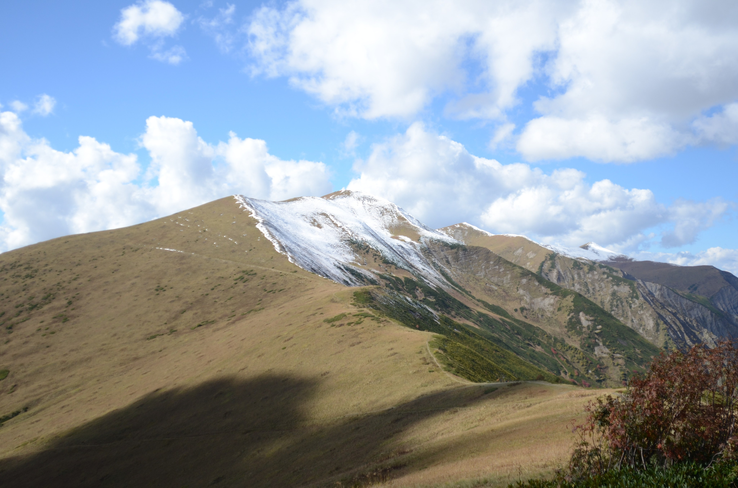 Adishi — Chkhunderi Pass — Khaldechala River Valley. Улицы Мира