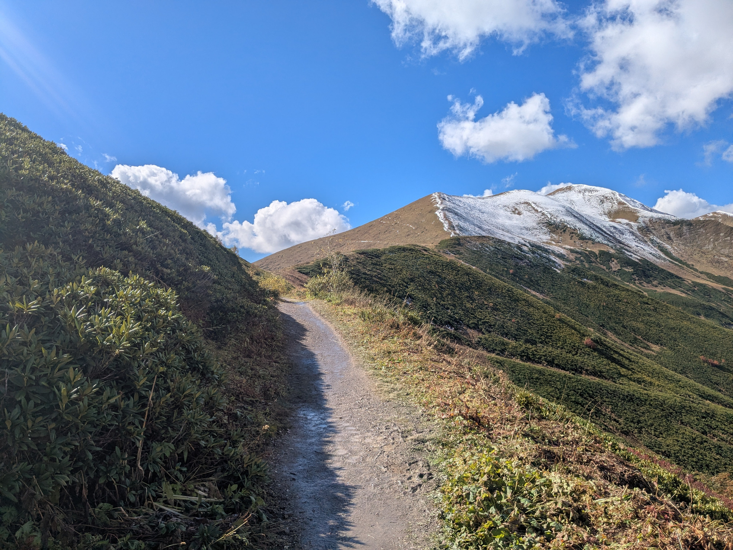 Adishi — Chkhunderi Pass — Khaldechala River Valley. Улицы Мира