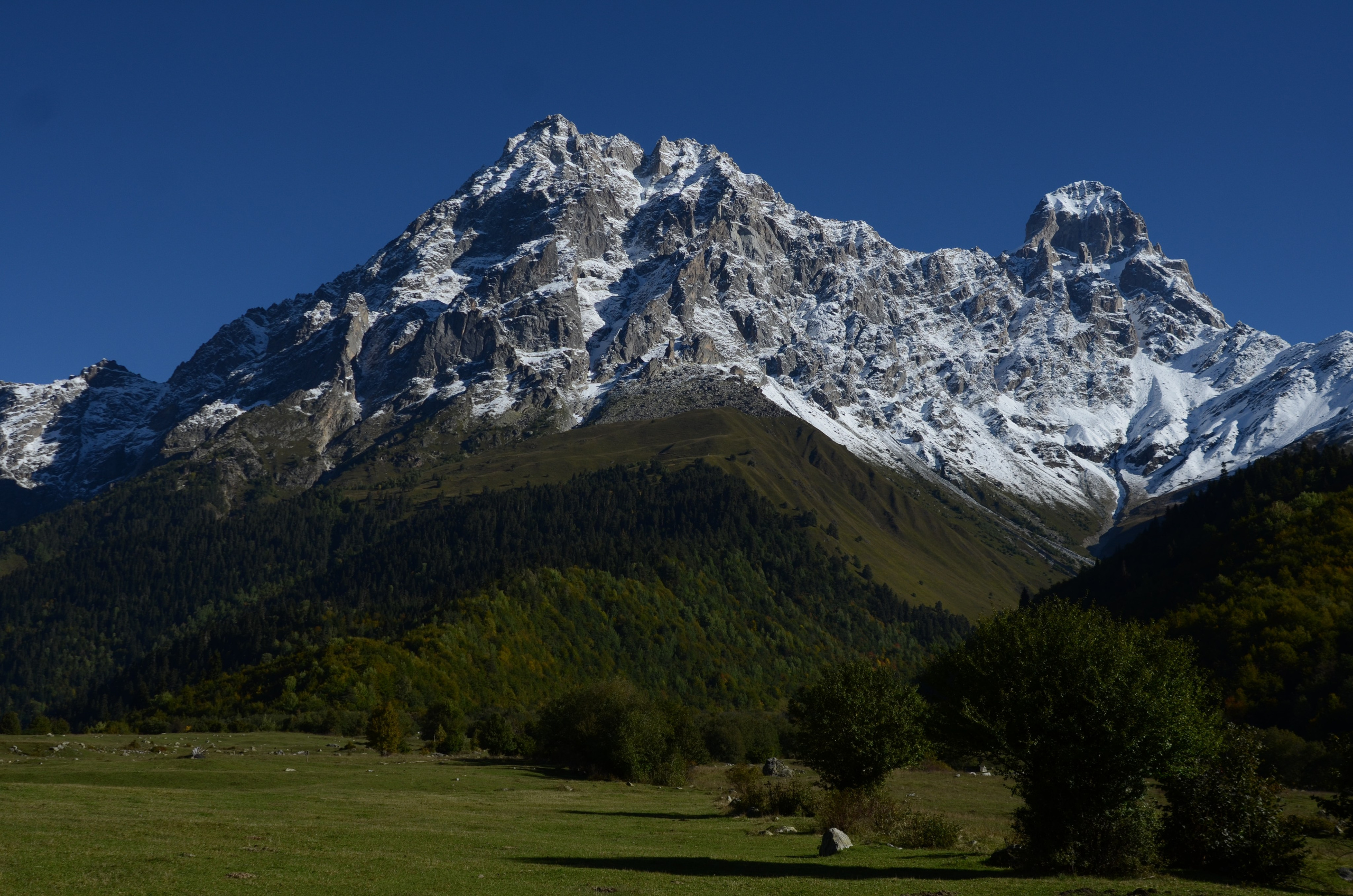 Mazeri — Zuruldi ridge — Tsvirmi. Улицы Мира