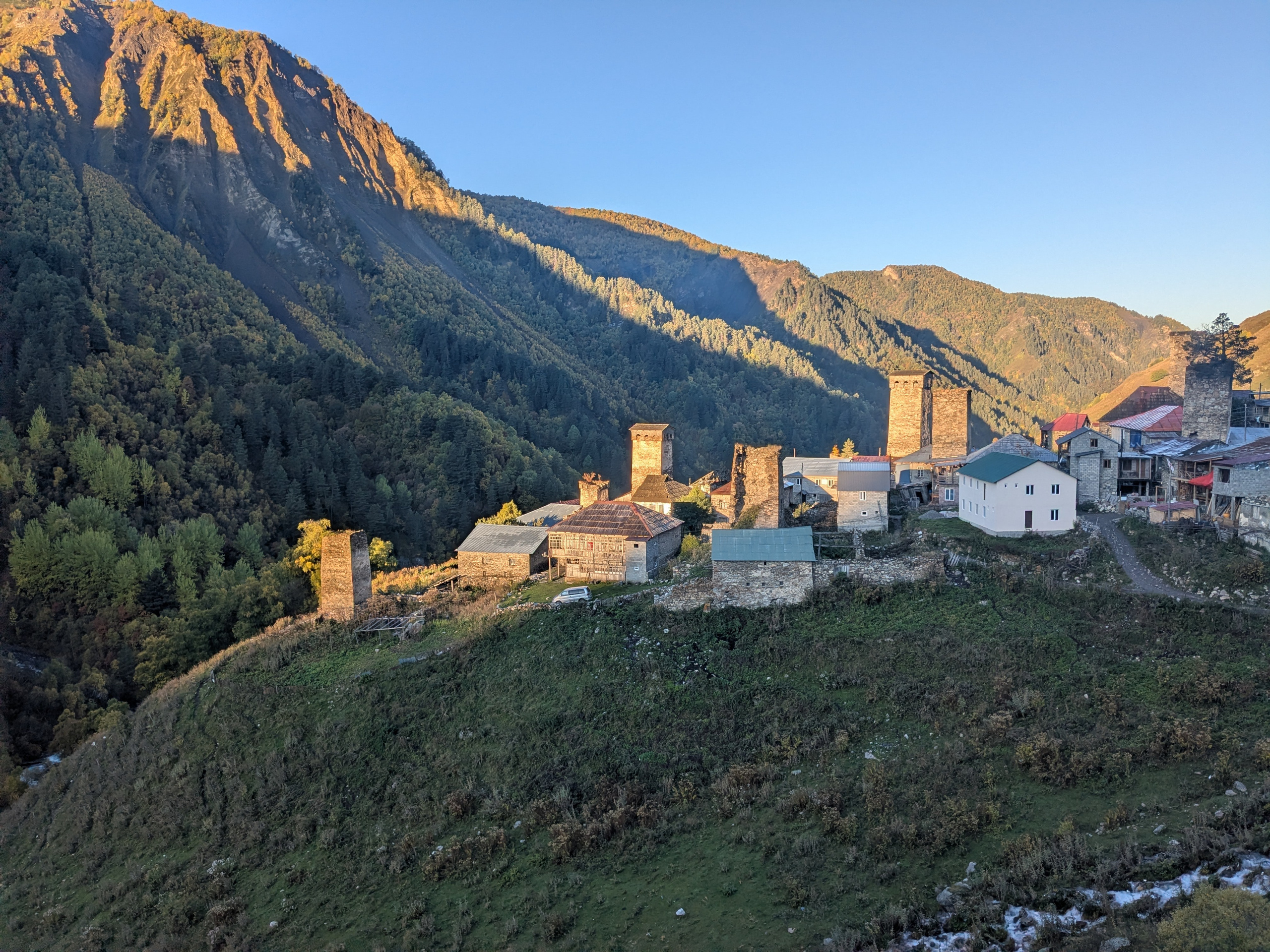Adishi — Chkhunderi Pass — Khaldechala River Valley. Улицы Мира