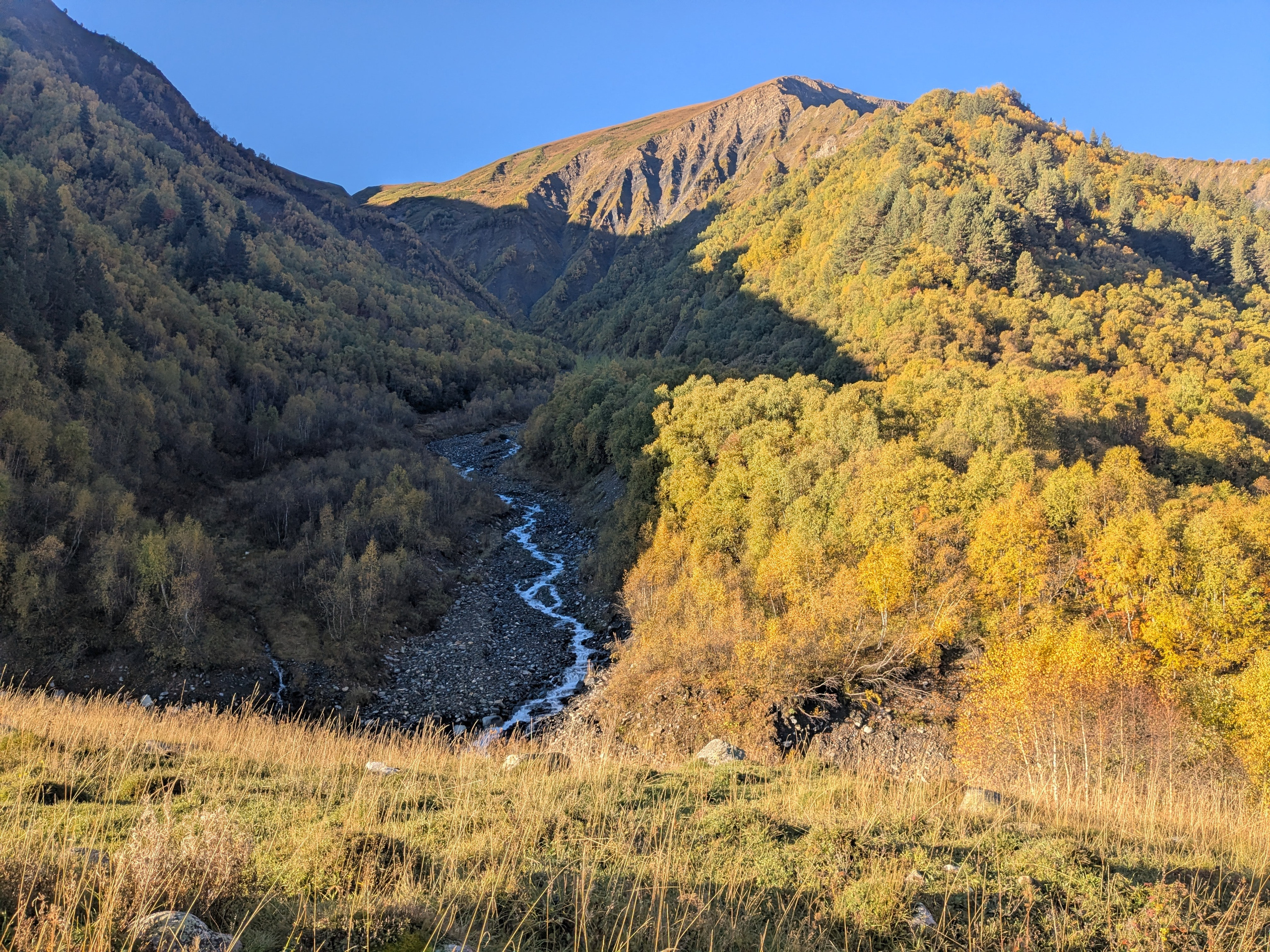 Adishi — Chkhunderi Pass — Khaldechala River Valley. Улицы Мира