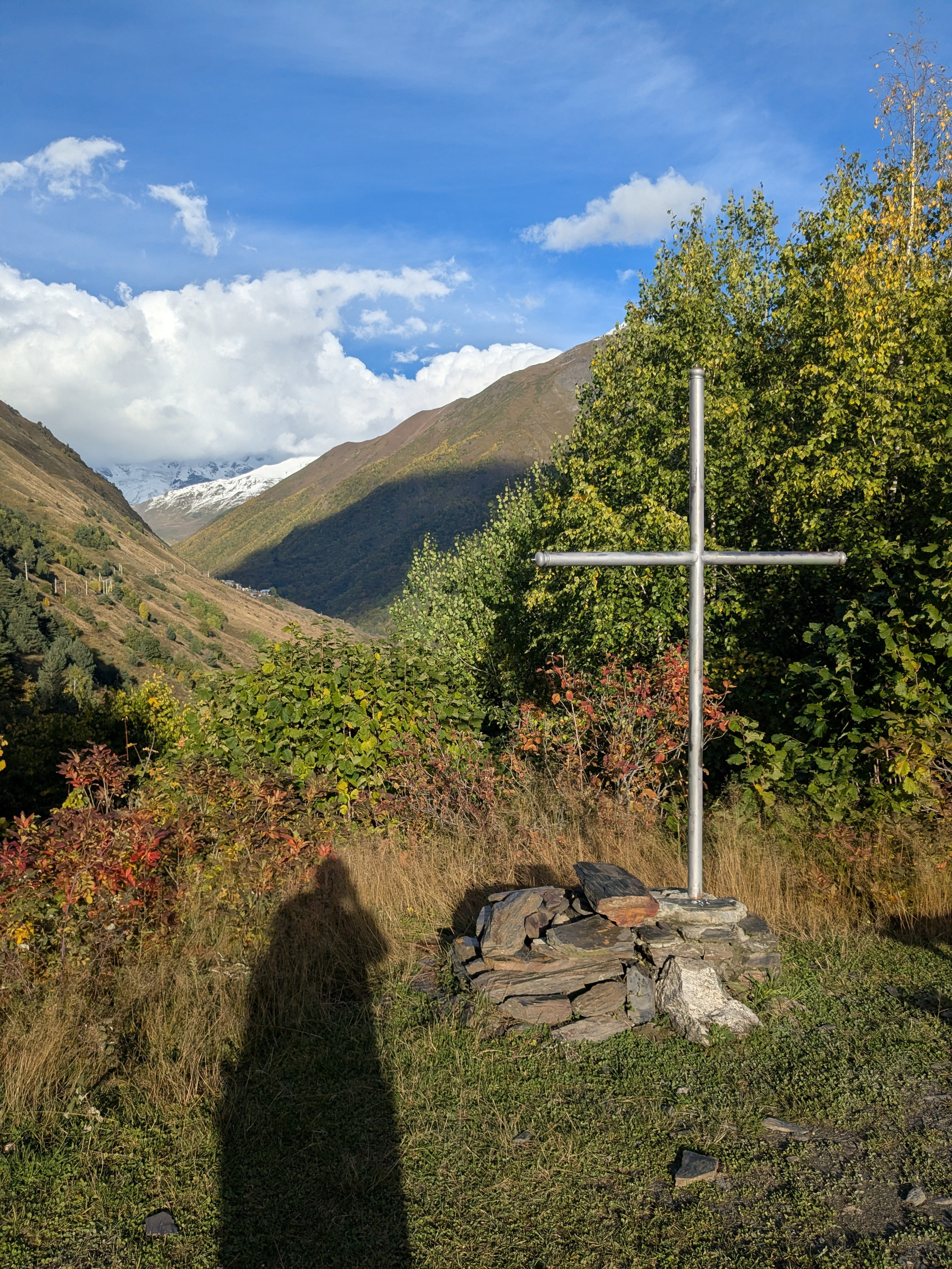 Adishi — Chkhunderi Pass — Khaldechala River Valley. Улицы Мира