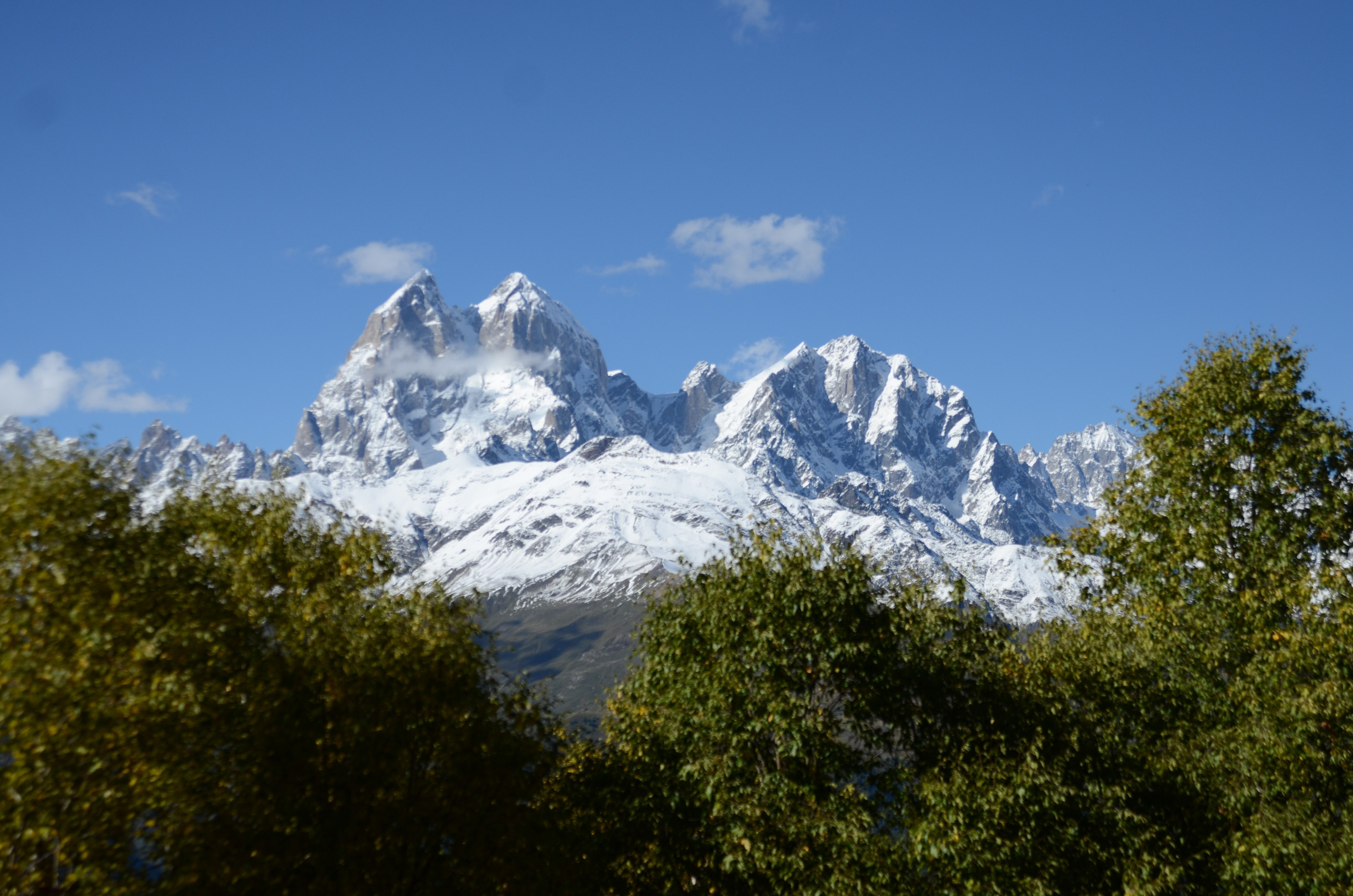 Mazeri — Zuruldi ridge — Tsvirmi. Улицы Мира