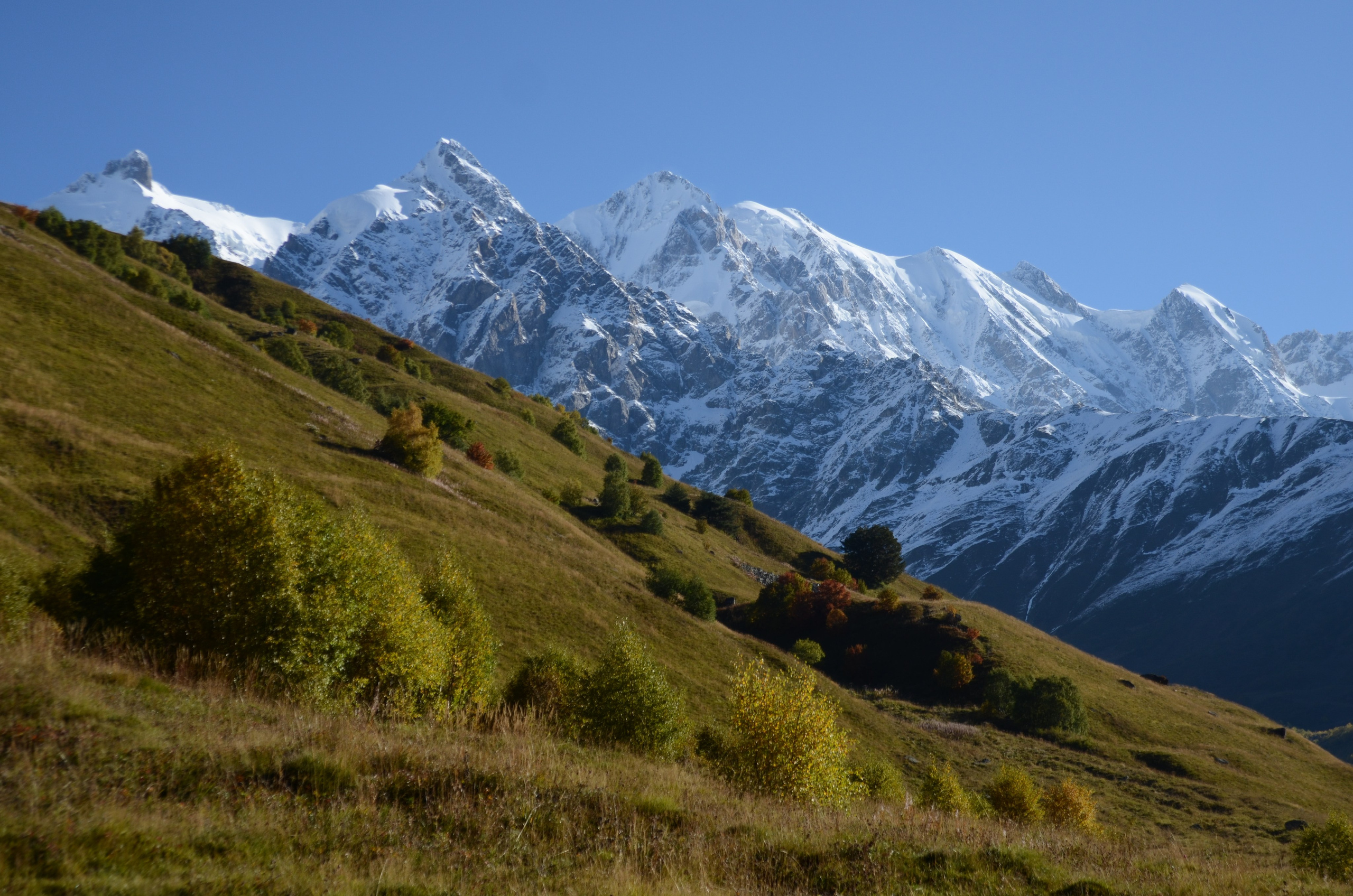 Adishi — Chkhunderi Pass — Khaldechala River Valley. Улицы Мира
