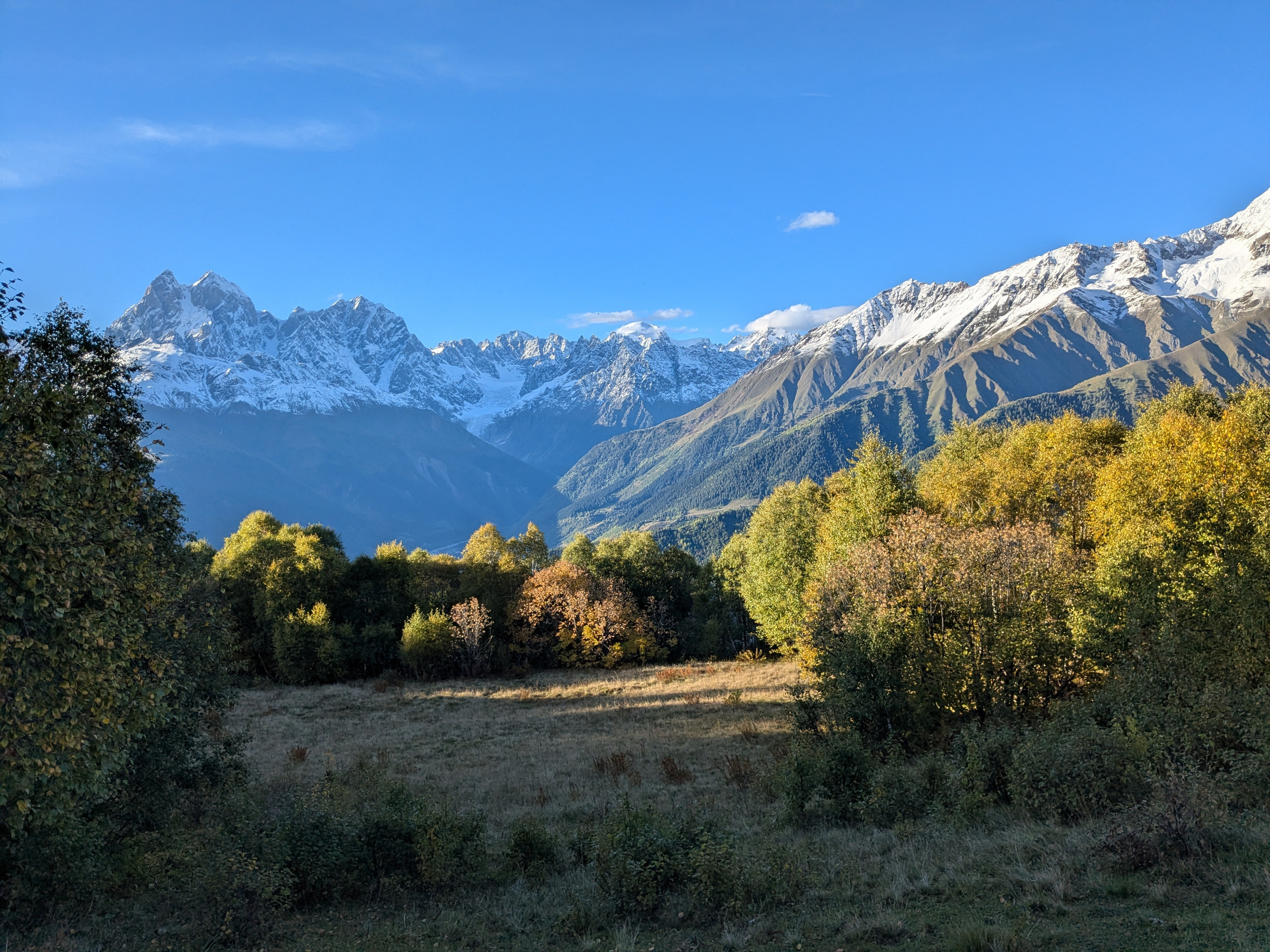 Mazeri — Zuruldi ridge — Tsvirmi. Улицы Мира