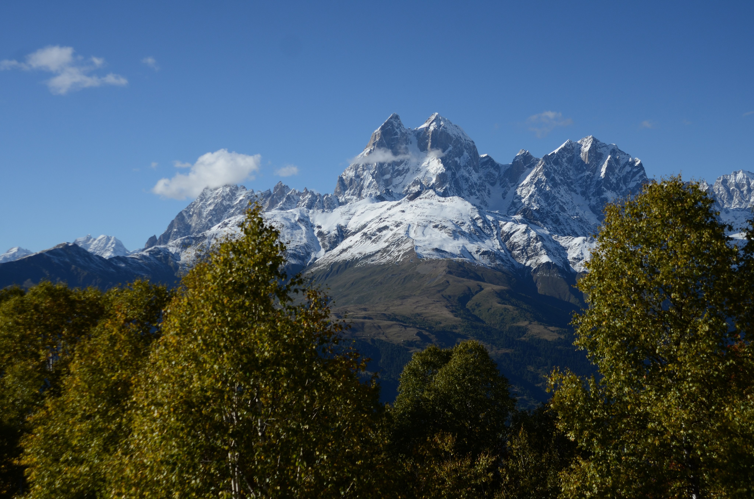 Mazeri — Zuruldi ridge — Tsvirmi. Улицы Мира