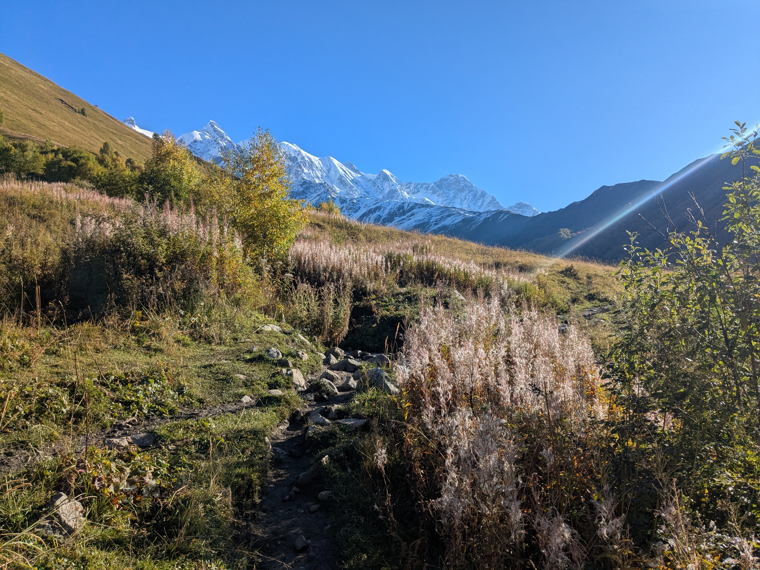 Adishi — Chkhunderi Pass — Khaldechala River Valley. Улицы Мира