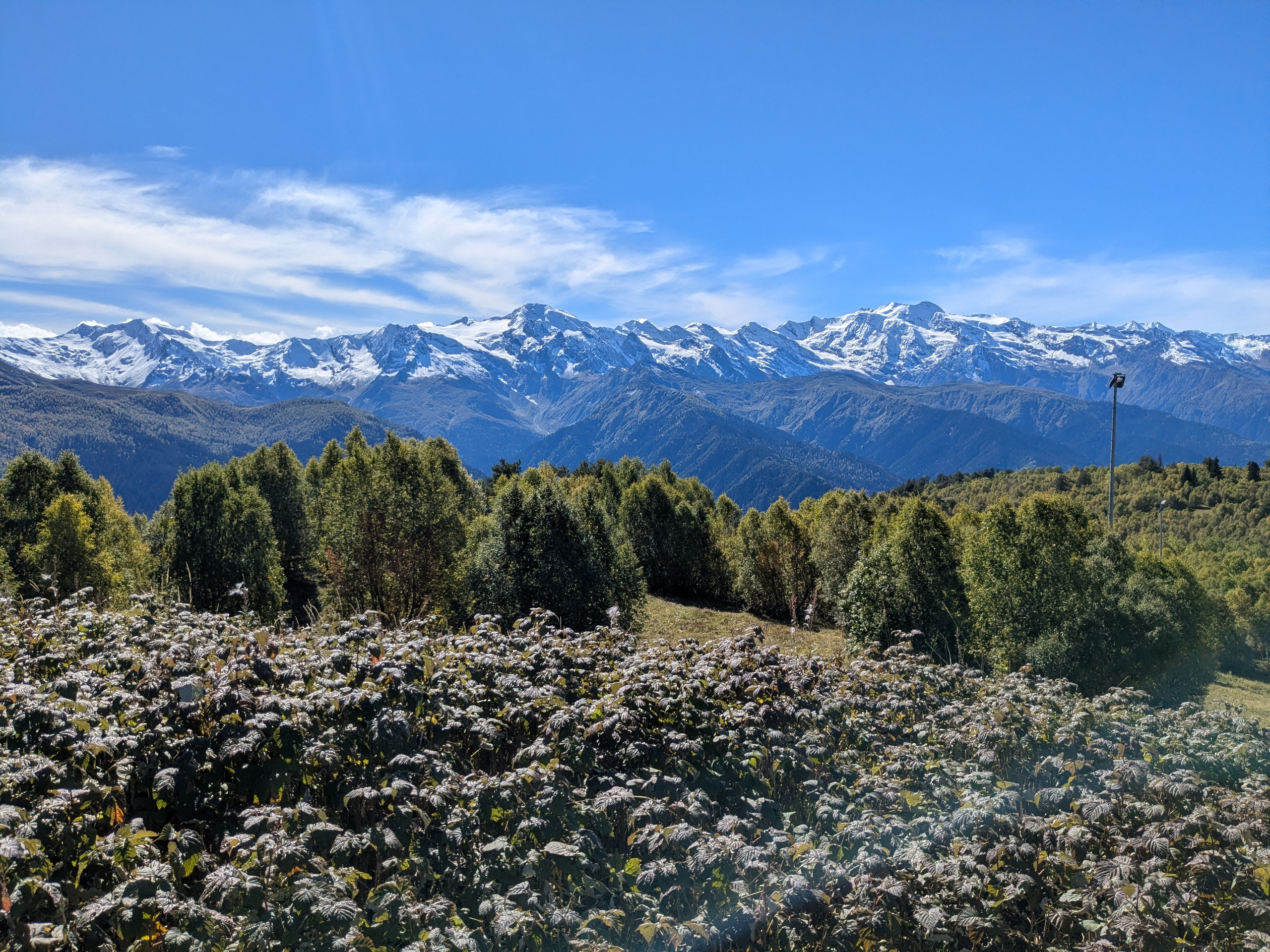 Mazeri — Zuruldi ridge — Tsvirmi. Улицы Мира