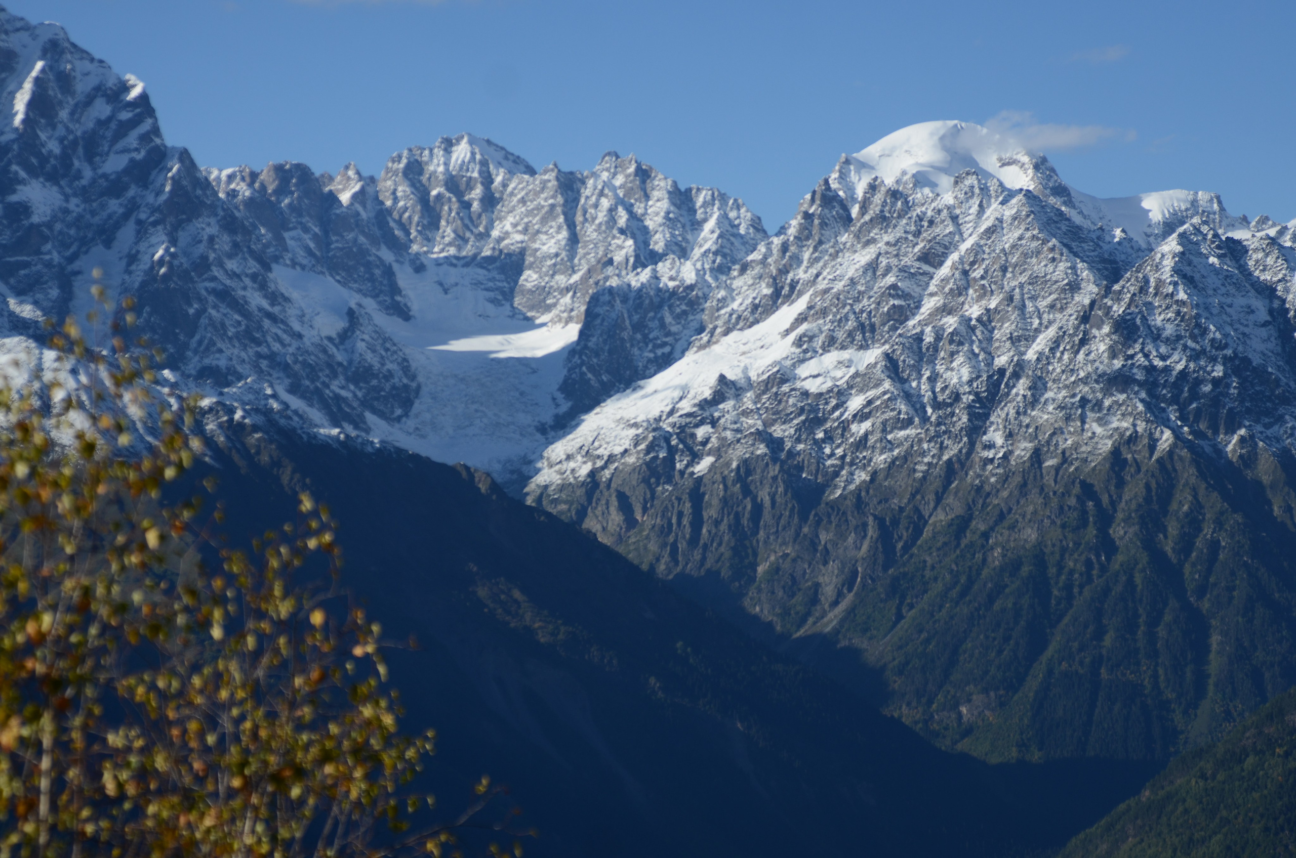 Mazeri — Zuruldi ridge — Tsvirmi. Улицы Мира