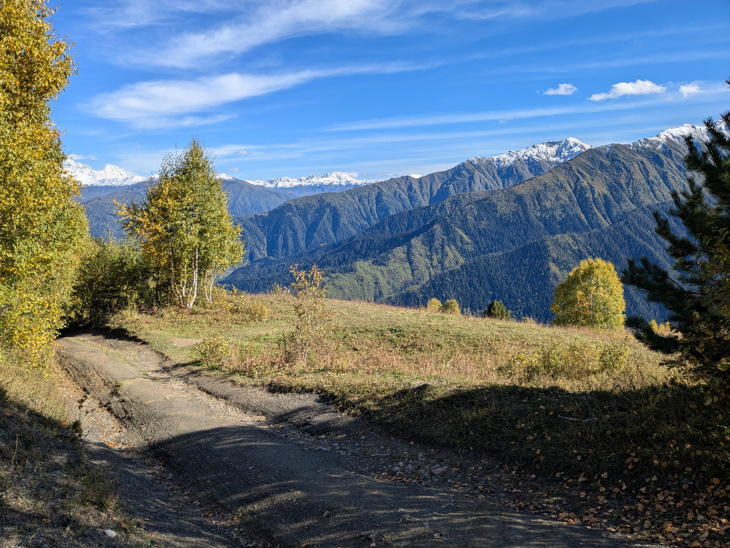 Mazeri — Zuruldi ridge — Tsvirmi. Улицы Мира