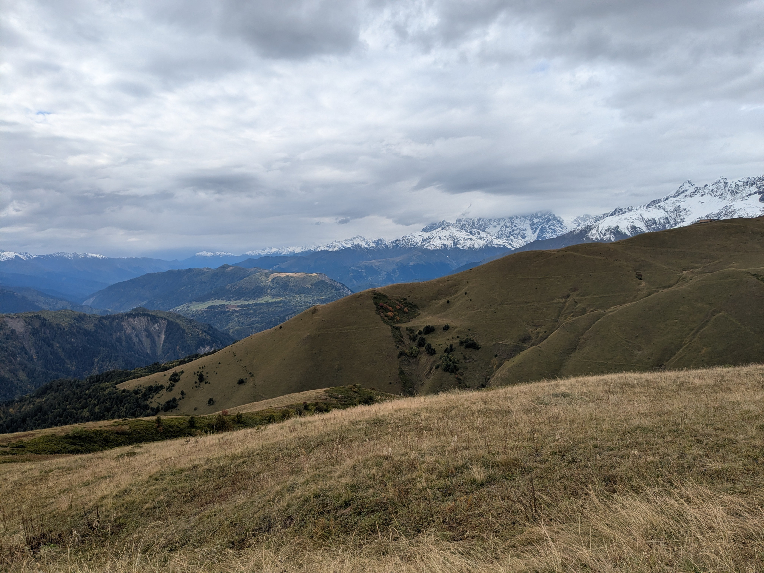 Tsvirmi — Adishi. Улицы Мира