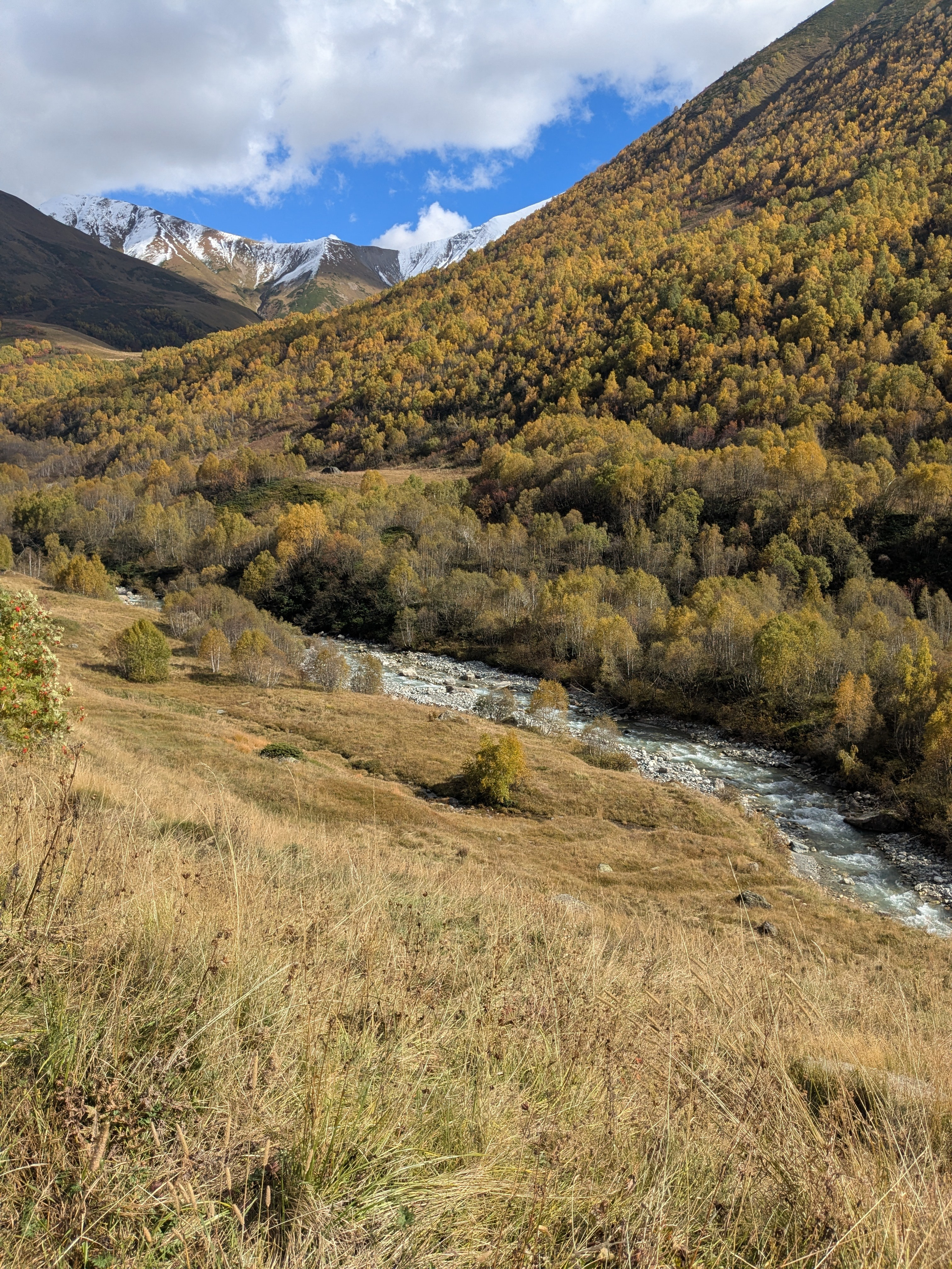 Adishi — Chkhunderi Pass — Khaldechala River Valley. Улицы Мира