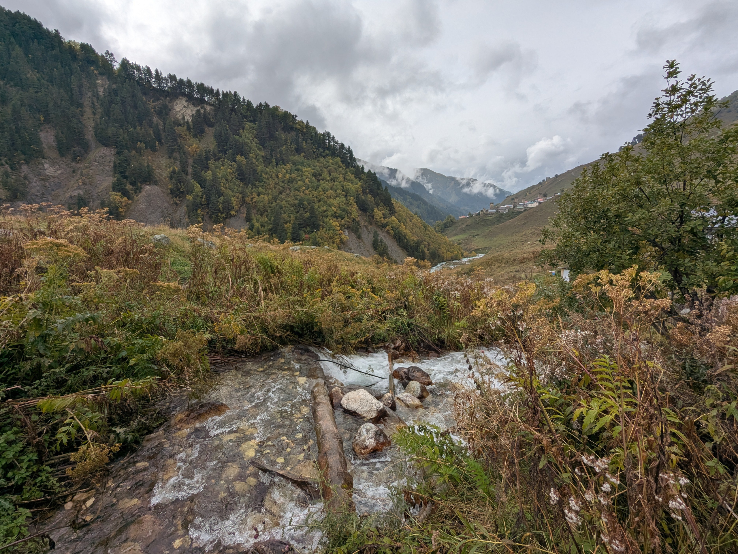 Tsvirmi — Adishi. Улицы Мира
