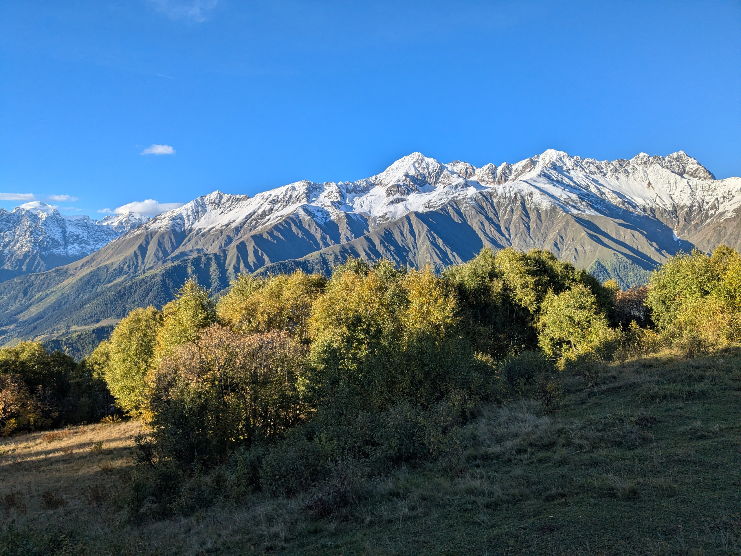 Mazeri — Zuruldi ridge — Tsvirmi. Улицы Мира