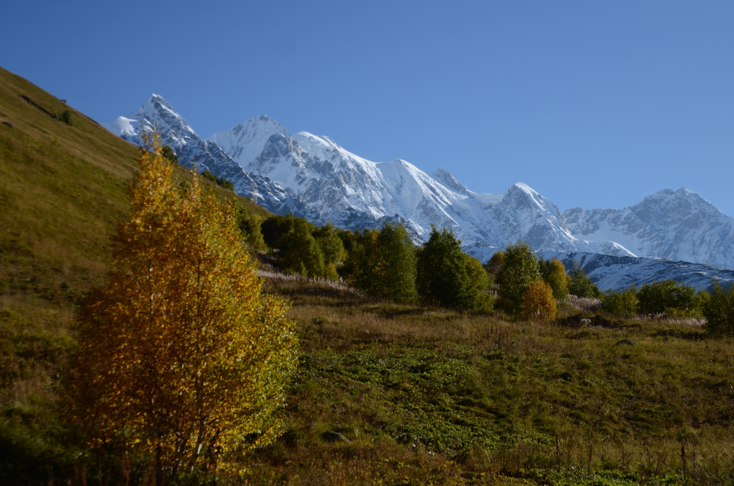 Adishi — Chkhunderi Pass — Khaldechala River Valley. Улицы Мира