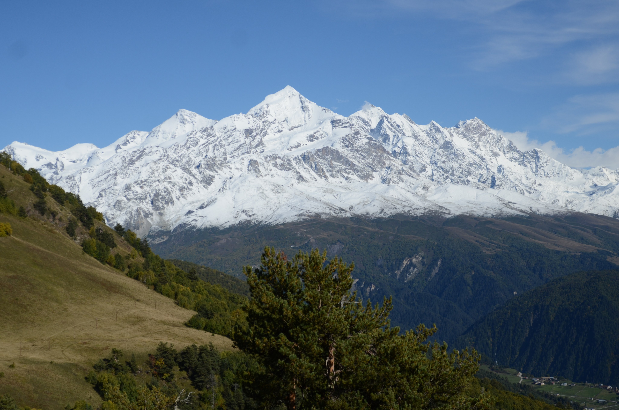 Mazeri — Zuruldi ridge — Tsvirmi. Улицы Мира